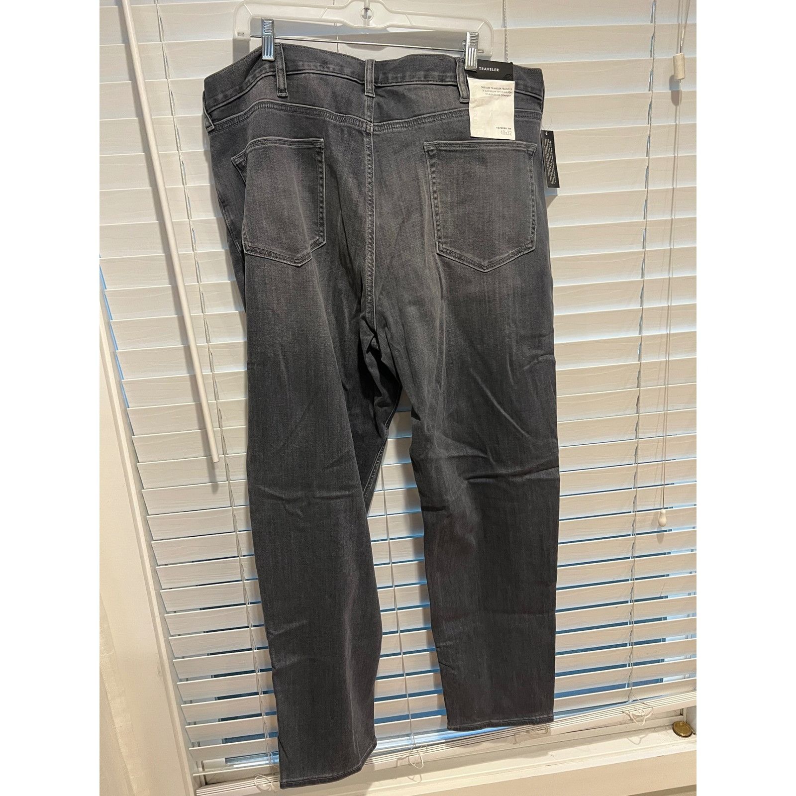 Banana Republic Banana Republic Traveler Tapered Fit Gray Wash Denim Jeans M Size US 40 / EU 56 - 4 Thumbnail