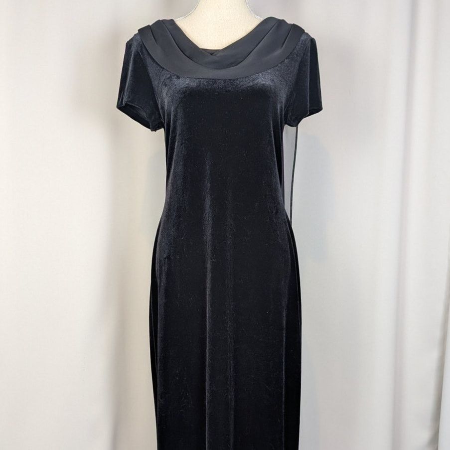 90s vintage velvet dress Vintage 90s Velvet Halter Midi Dress (4-6)