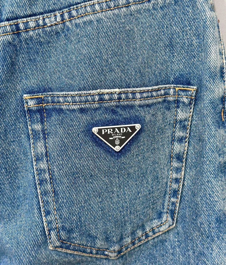 Prada Prada New back triangle logo jeans 2504-Nextarrow Size 24" / US 00 / IT 34 - 4 Thumbnail