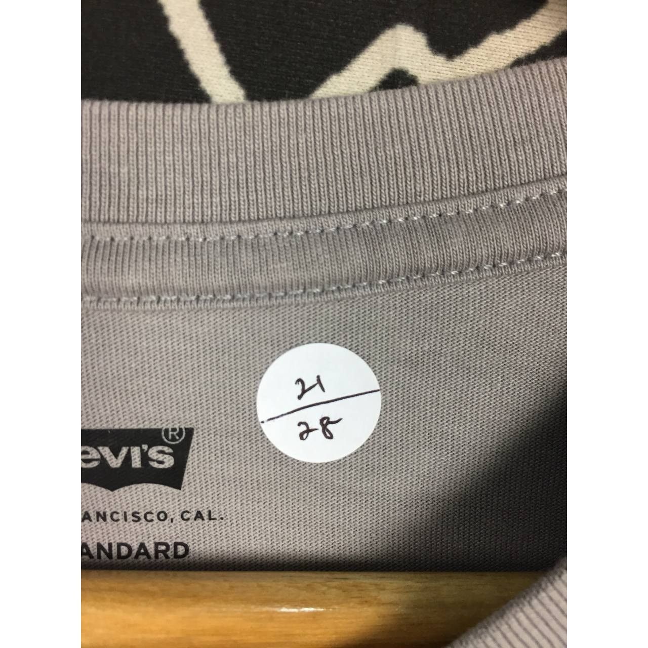 Levi's Levi's Classic Batwing Logo Standard Fit Tee Size US L / EU 52-54 / 3 - 14 Thumbnail