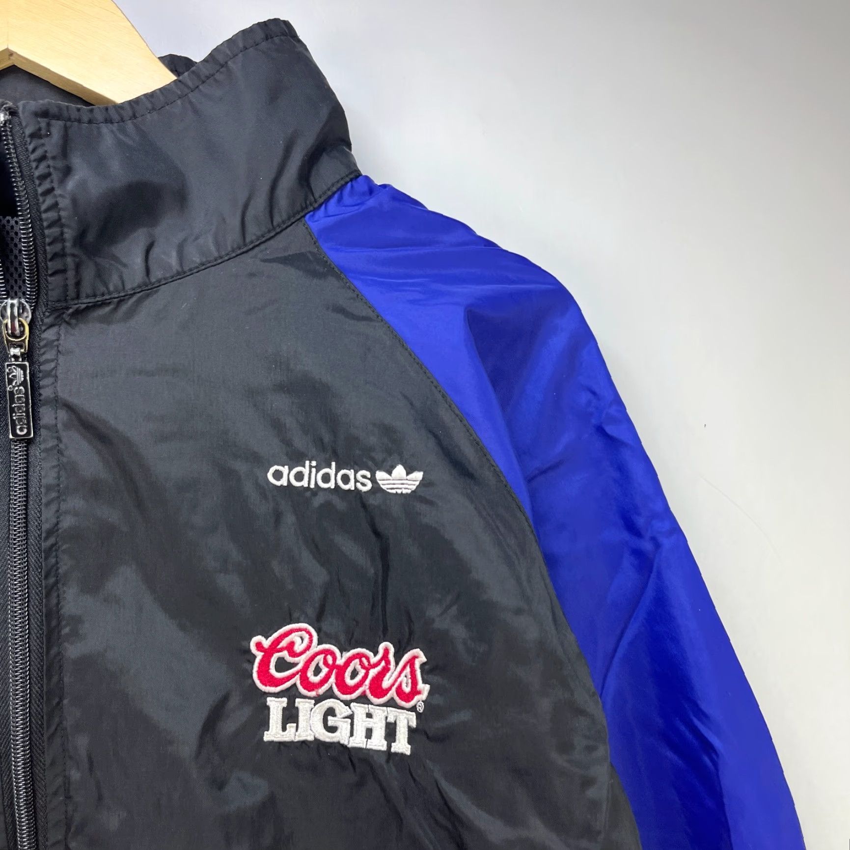 Nike VINTAGE Adidas Coors Light Windbreaker Jacket XL Hooded Mens Blue Windbreaker 90s Size US XL / EU 56 / 4 - 3 Thumbnail