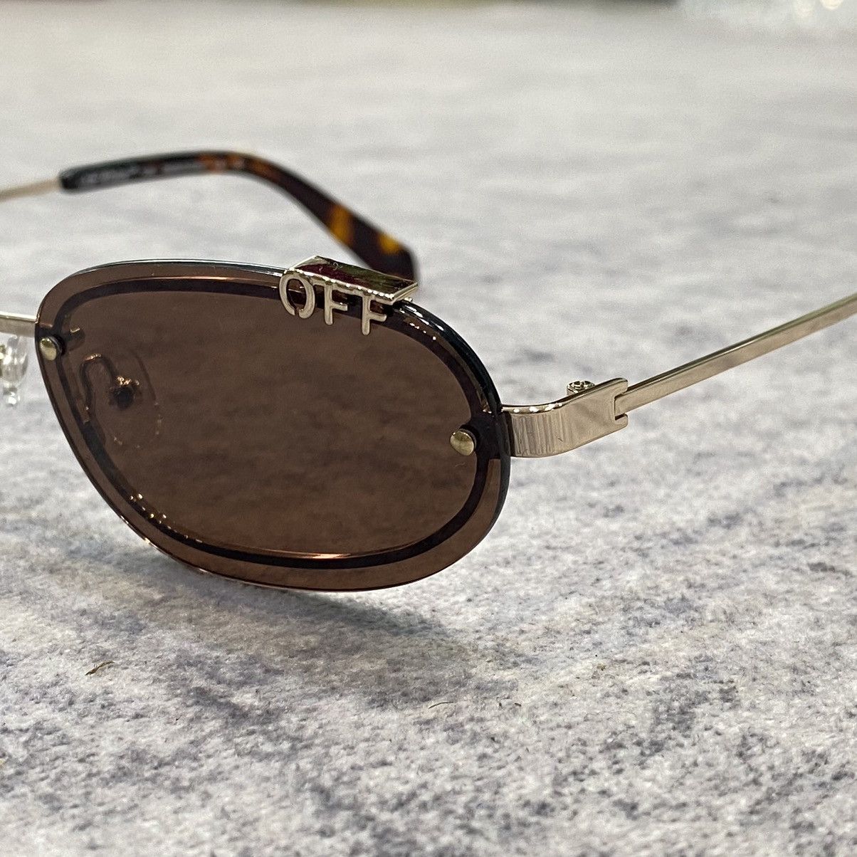 Off-White OFF WHITE MIAMI OERI13MF24MET0017664 GOLD BROWN Size ONE SIZE - 2 Thumbnail