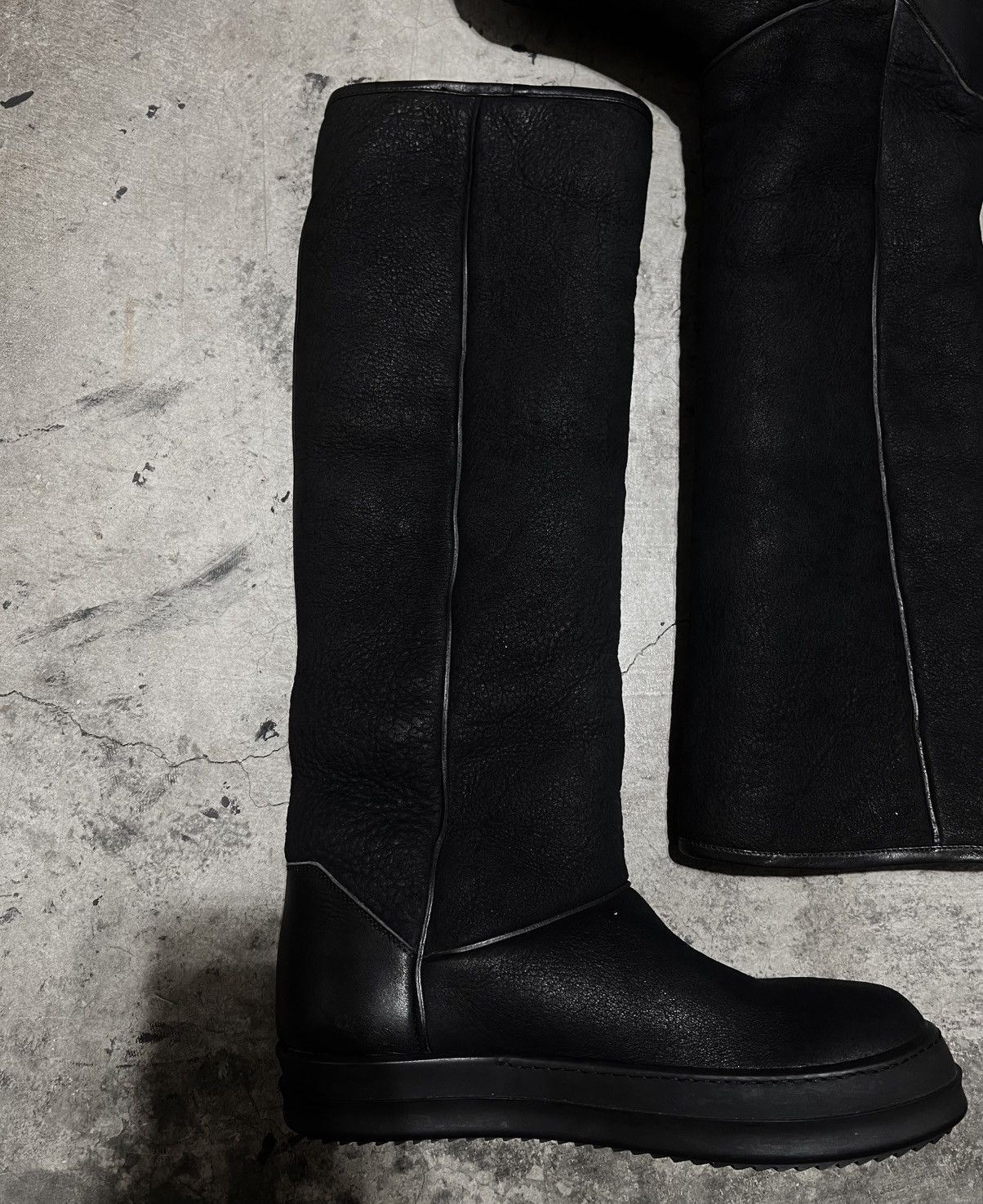 Rick Owens Rick Owens FW14 Moody Blistered Lambskin Shearling Uggs High Size US 9.5 / EU 42-43 - 3 Thumbnail