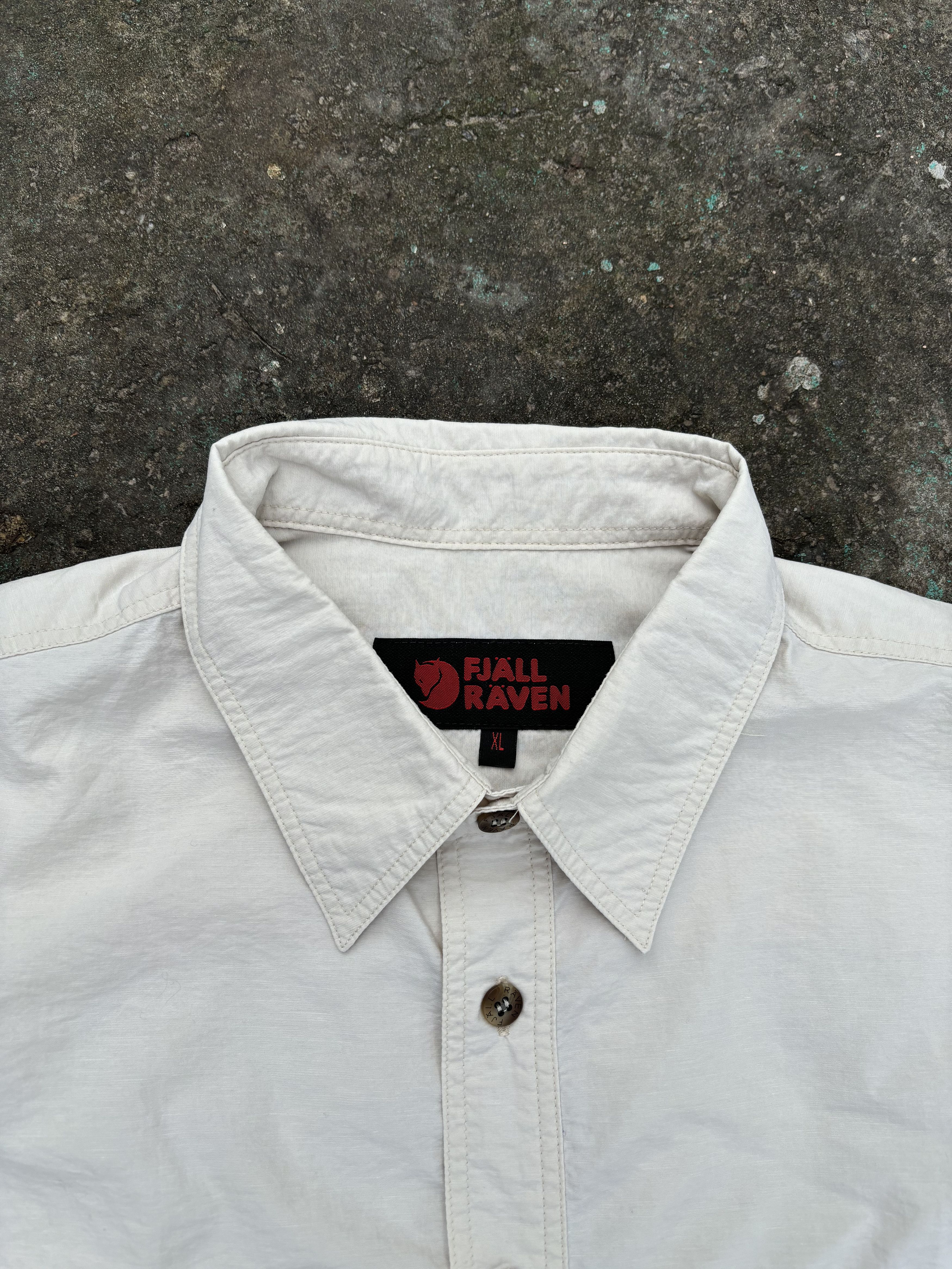 Fjallraven Vintage Fjallraven Cargo Shortsleeve Button Shirt Size US XL / EU 56 / 4 - 4 Thumbnail