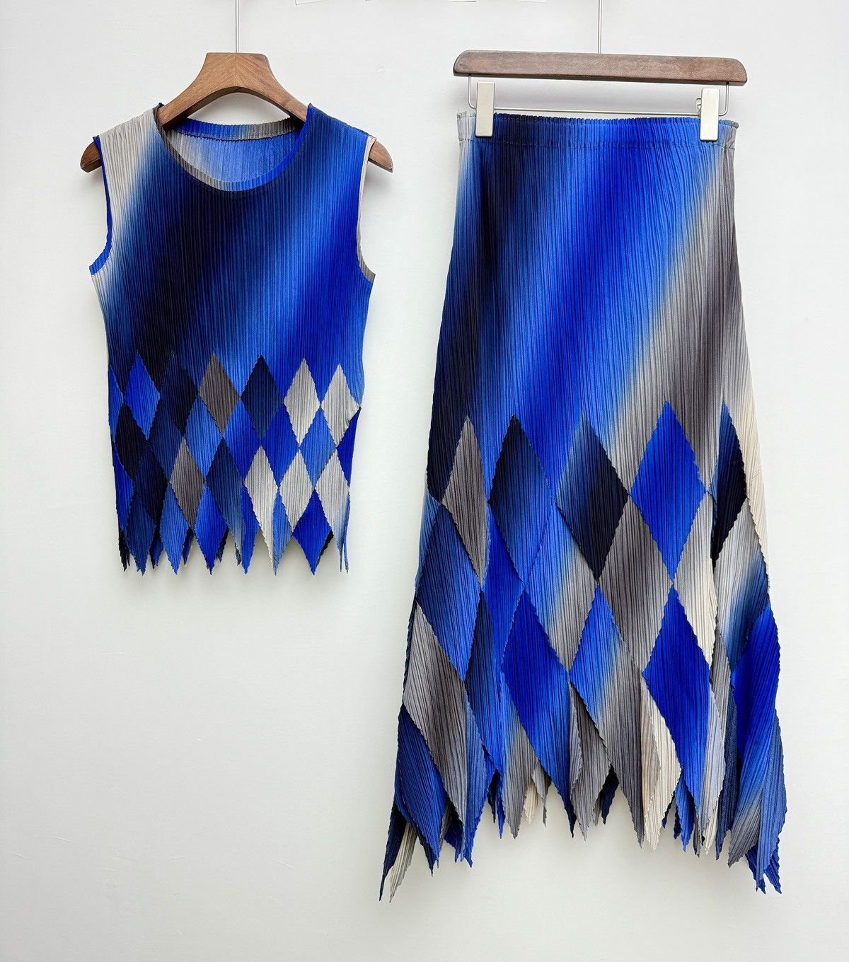 Issey Miyake × Vintage Diamond-cut gradient top and skirt suit Size M / US 6-8 / IT 42-44 - 1 Thumbnail