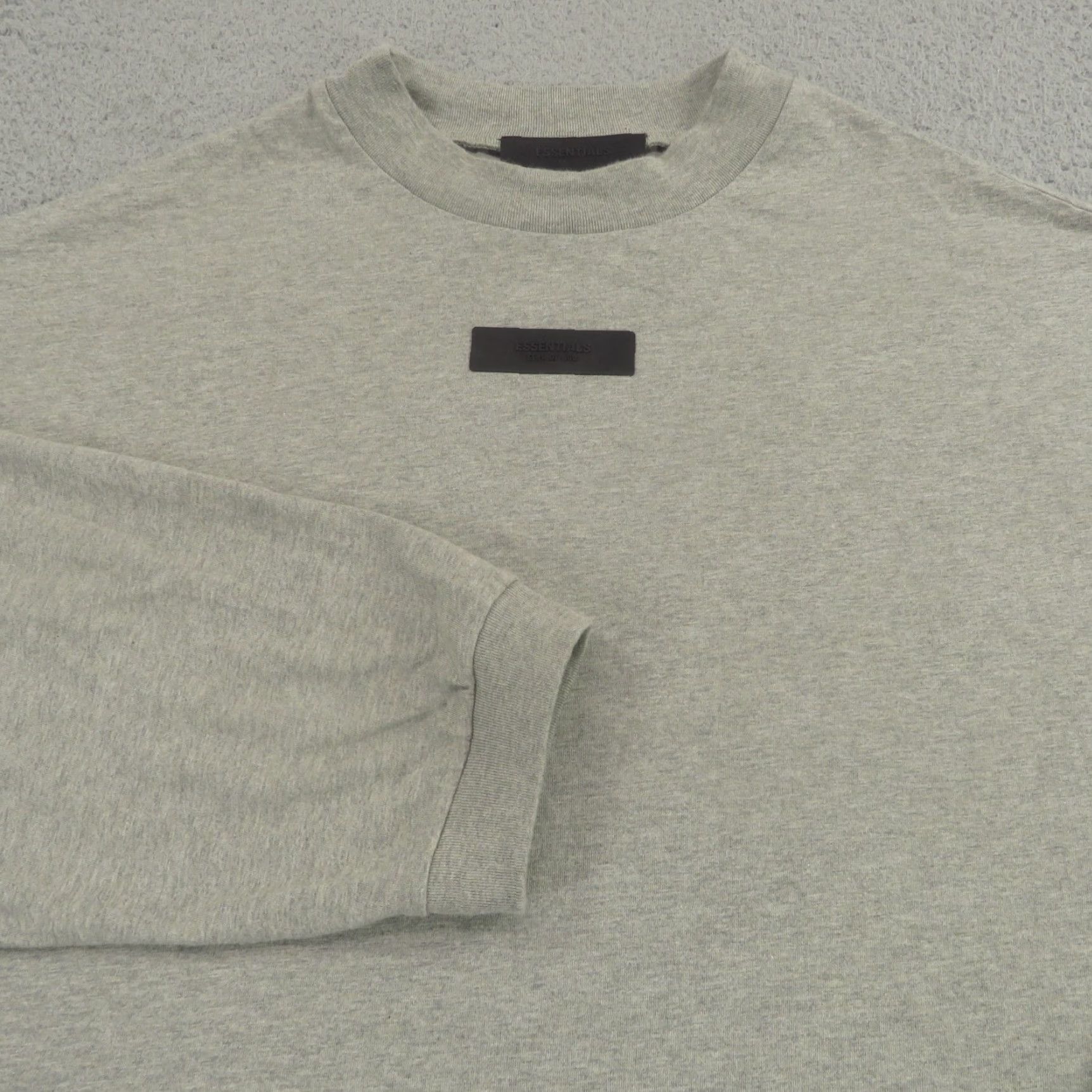 Fear of God Fear of God ESSENTIALS Shirt Mens Large Grey Crewneck Long Sleeve Tee Baggy FOG Size US L / EU 52-54 / 3 - 2 Thumbnail