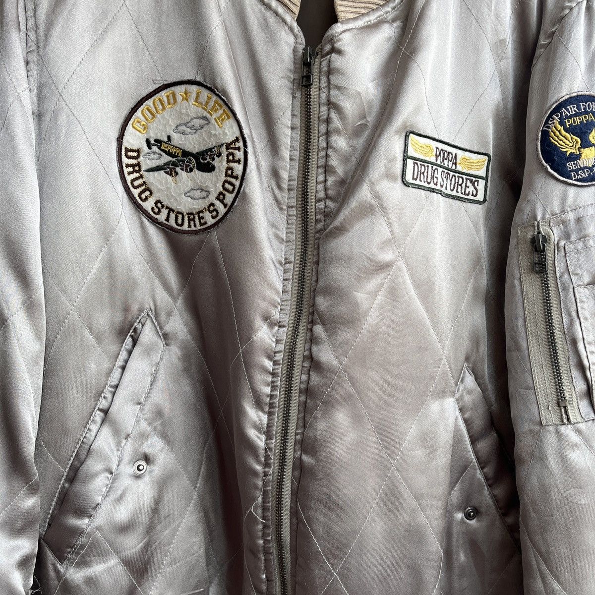 Vintage VINTAGE POPPA DRUG STORE SATIN PATCHES BOMBER JACKET Size US L / EU 52-54 / 3 - 9 Thumbnail