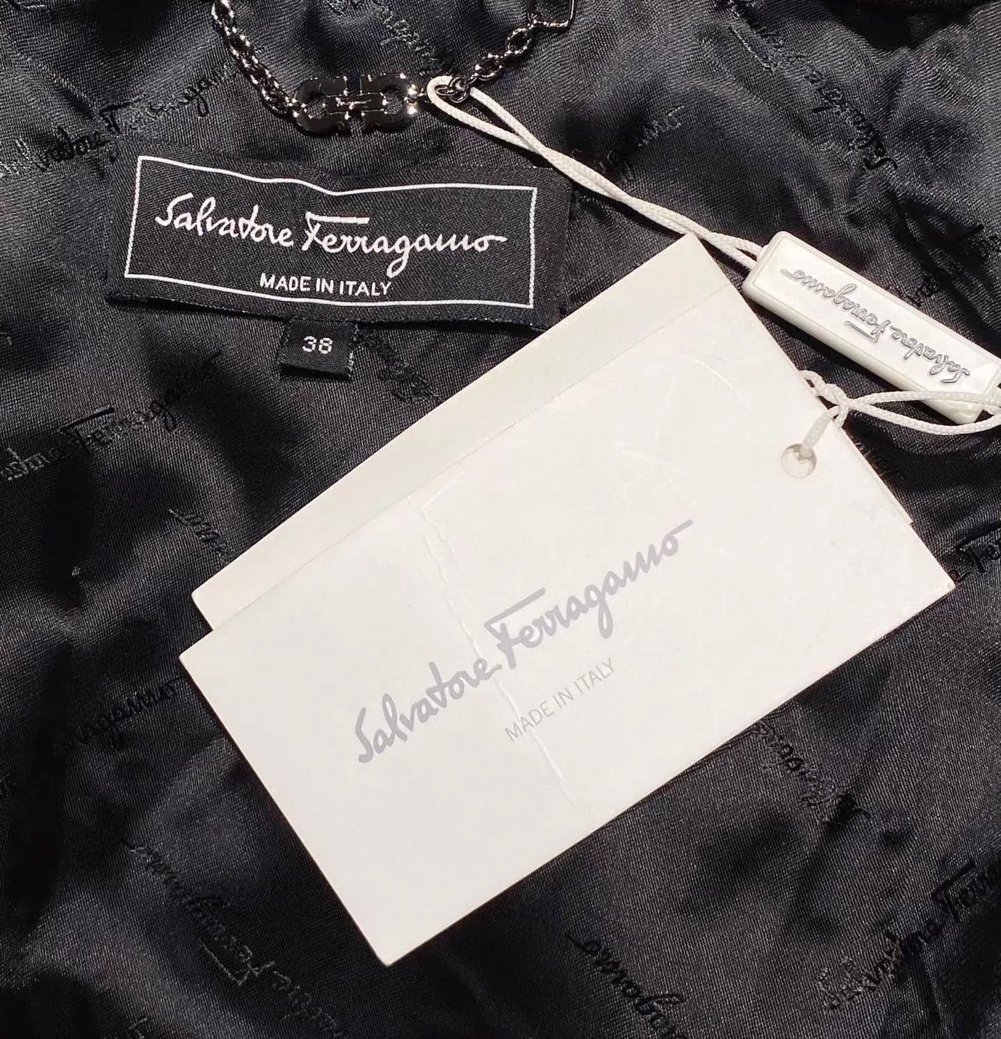 Salvatore Ferragamo Ferragamo leather trim sleeveless jacket Size XS / US 0-2 / IT 36-38 - 6 Thumbnail
