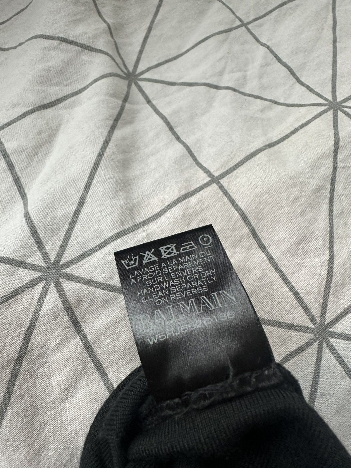 Balmain F/W15 Balmain Velvet Black & Navy T shirt Oliver Rousteing Size US XL / EU 56 / 4 - 6 Thumbnail