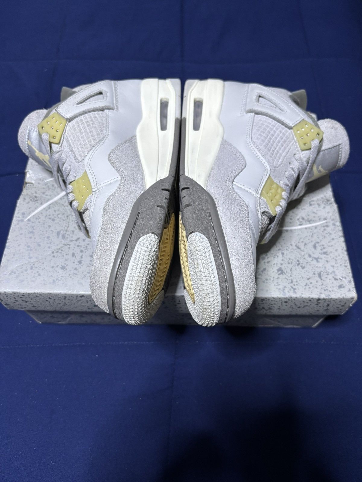 Jordan Brand Jordan 4 Retro SE Craft Photon Dust 2023 Size 8 Size US 8 / EU 41 - 3 Thumbnail