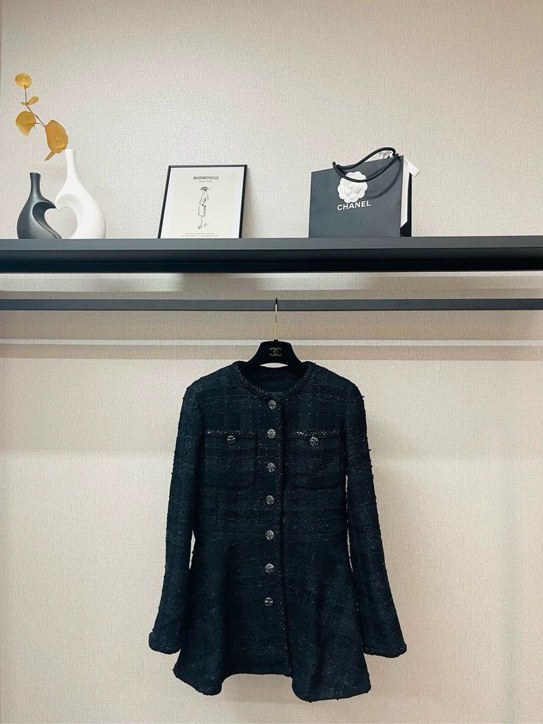 Chanel Chanel 23A black diamond buckle tweed waist jacket 2504-Nex Size XS / US 0-2 / IT 36-38 - 1 Thumbnail