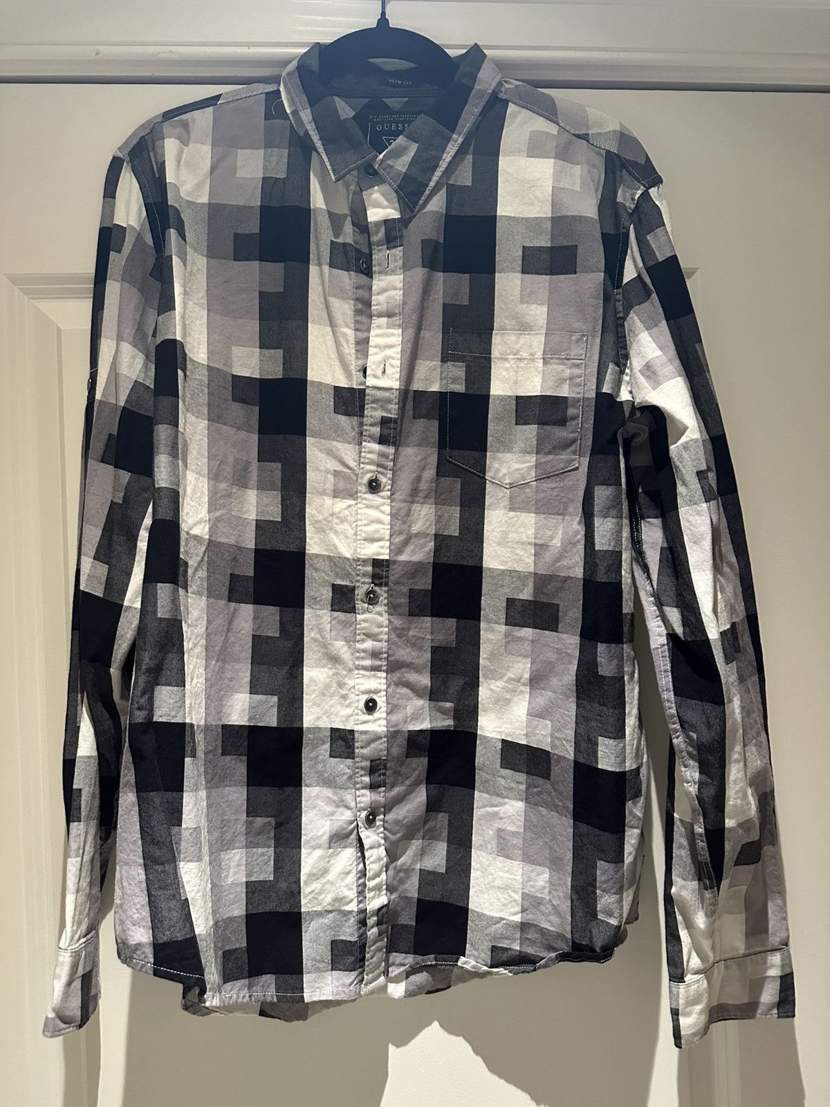Guess Guess Geometric Long Sleeve Button Down Size US L / EU 52-54 / 3 - 1 Thumbnail