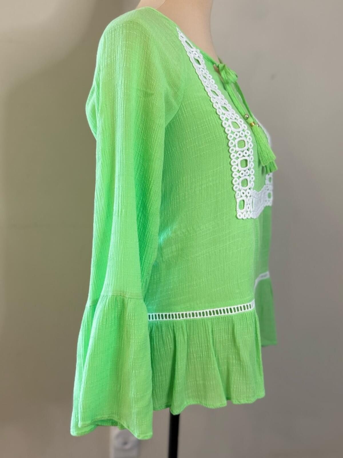 Other Lilly Pulitzer green tunic top white lace ruffled hem SZ XXS Size XXS / US 00 / IT 34 - 2 Thumbnail