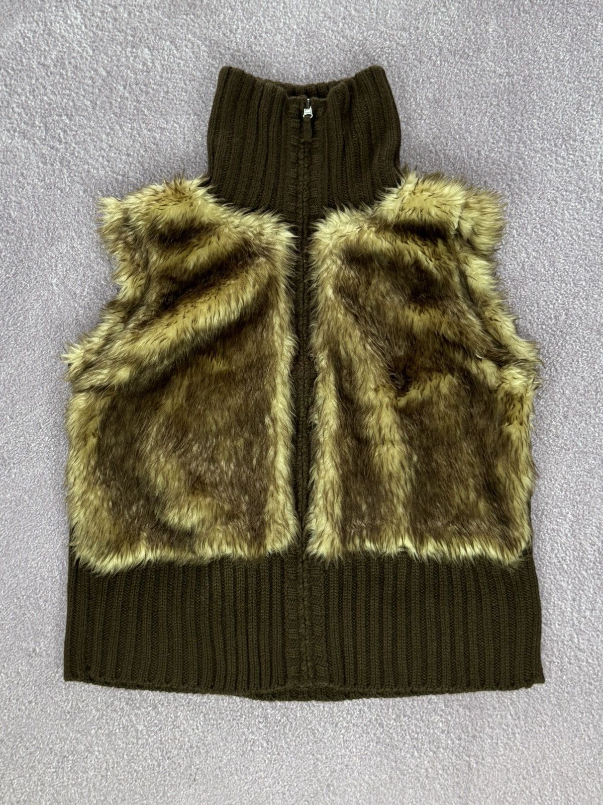 Le Grande Bleu (L.G.B.) Y2K Faux Fur LGB Vibe Glamour Design Fabulous Vest Size M / US 6-8 / IT 42-44 - 1 Thumbnail