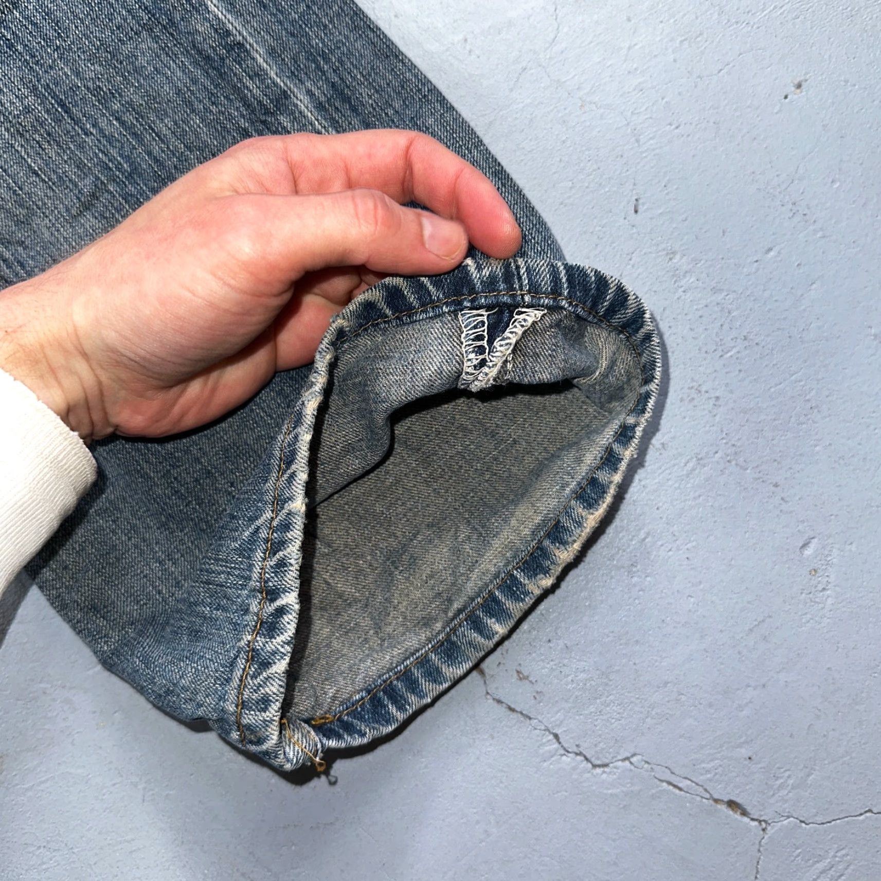 Levi's Levi's 501 Vintage Levis 501 XX Straight Jeans Blue Med Wash 33x34 90s Men's Straight Jeans Size US 33 - 5 Thumbnail