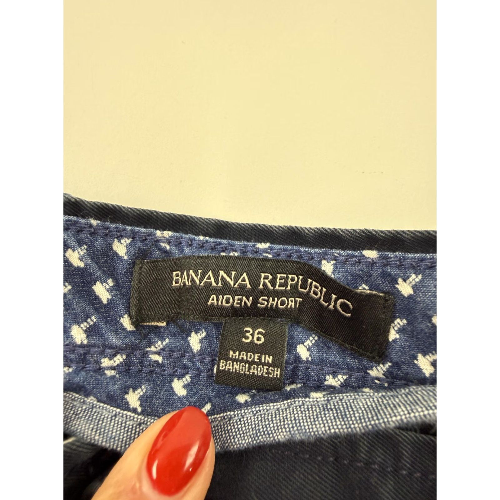Banana Republic Banana Republic Shorts Mens 36 Blue Aiden Short Cotton Chino 9 Inseam Casual Size US 36 / EU 52 - 4 Thumbnail