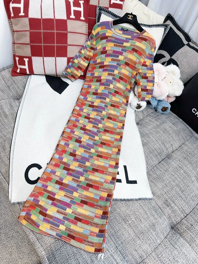 Chanel Chanel 18A Cashmere Color Block Knit Dress Size M / US 6-8 / IT 42-44 - 3 Thumbnail