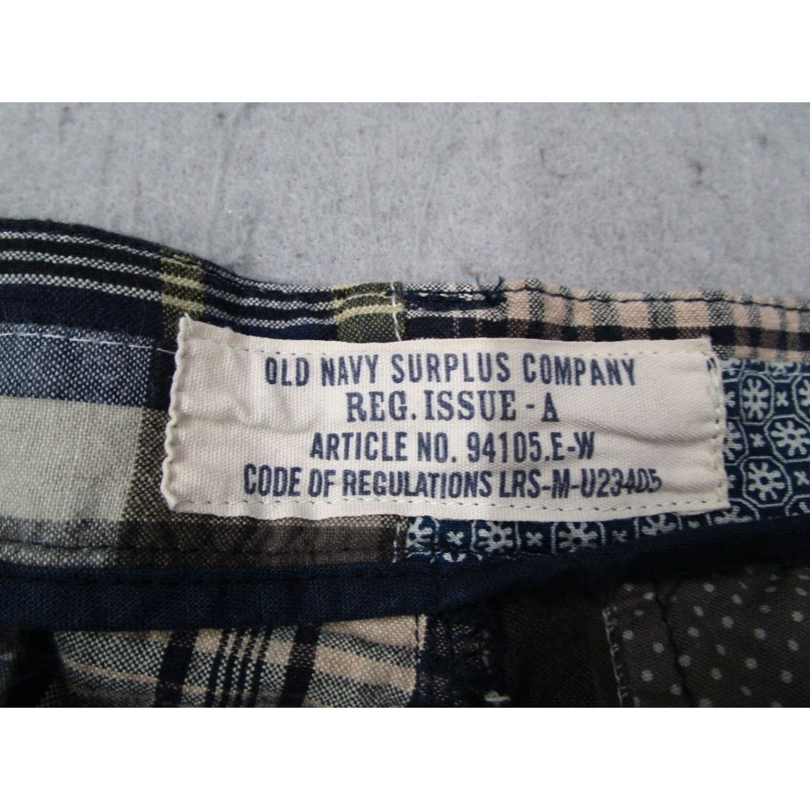 Old Navy VINTAGE Old Navy Cargo Shorts Mens 34 Blue Plaid Patchwork 5-Pocket Design 100% Cotton City? Size US 34 / EU 50 - 2 Thumbnail