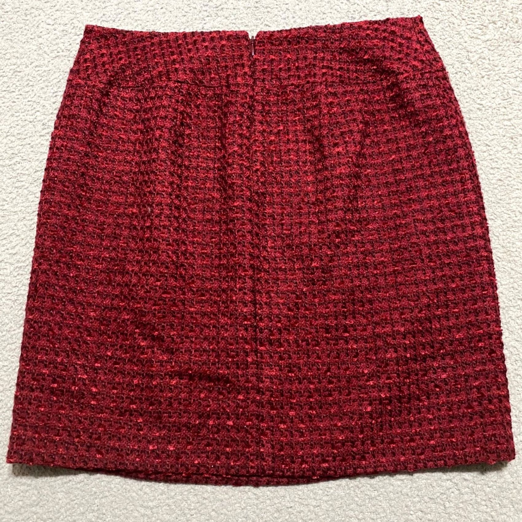 White House Black Market White House Black Market Skirt Womens 6 Red Knit Pencil Straight Lined Knee Length Pockets All Seasons Size 28" / US 6 / IT 42 - 2 Thumbnail