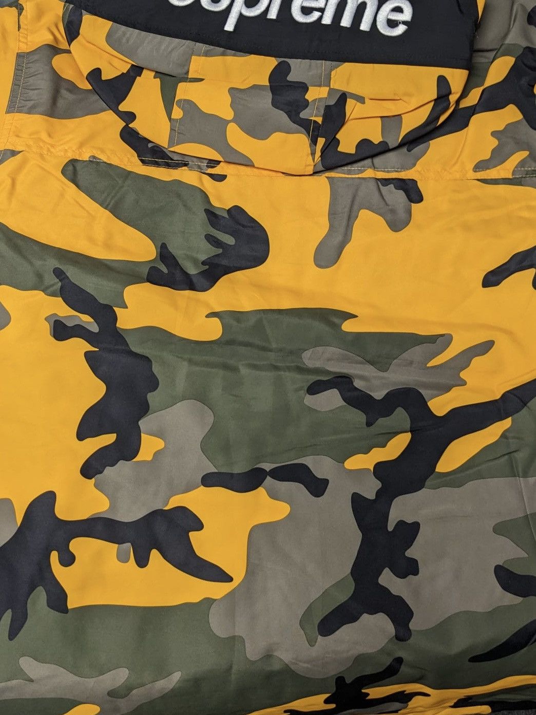 Supreme FW17 SUPREME HOODED LOGO HALF ZIP PULLOVER JACKET CAMO Size US L / EU 52-54 / 3 - 9 Thumbnail
