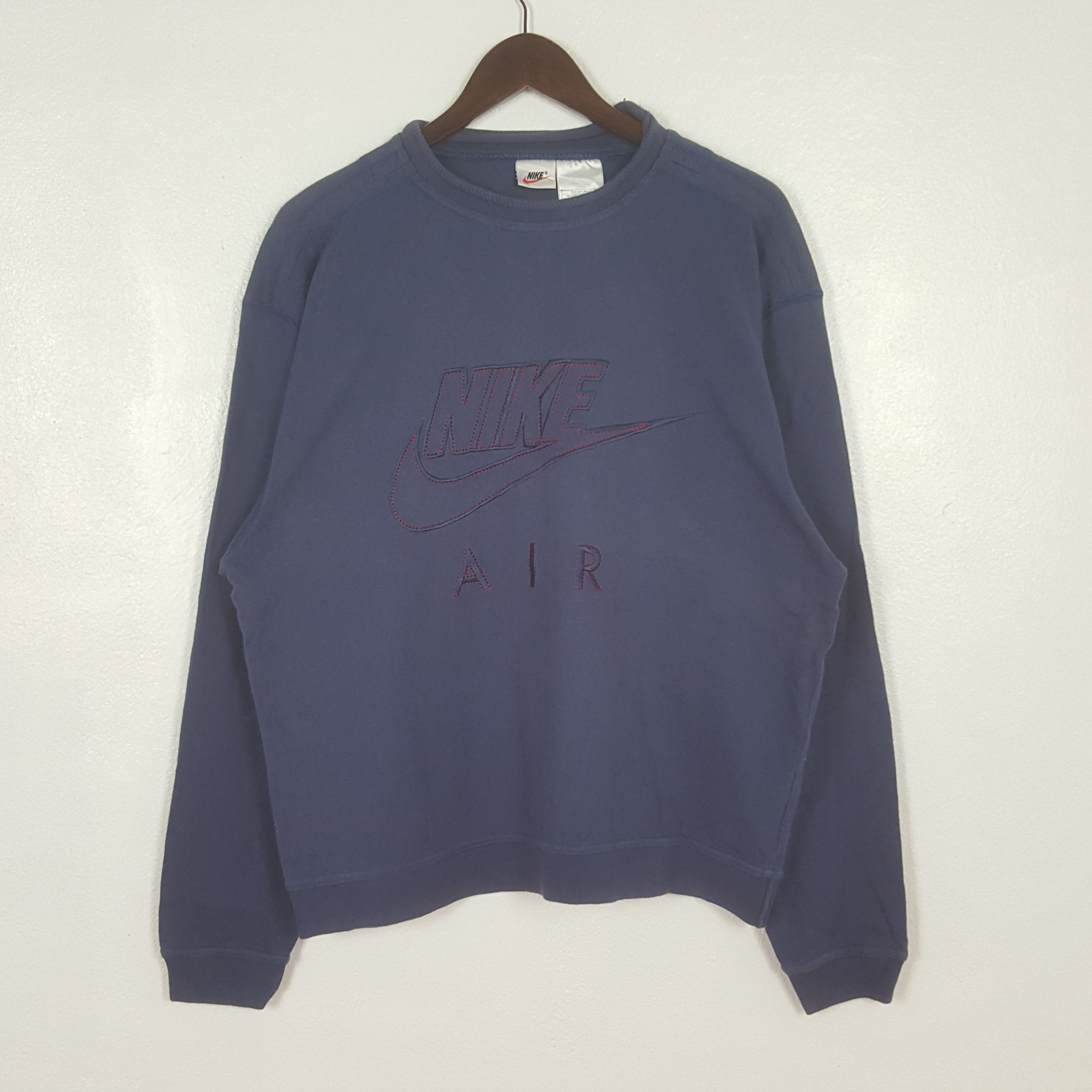 Nike Vintage NIKE Air Embroidery Sweatshirt Size US S / EU 44-46 / 1 - 1 Thumbnail