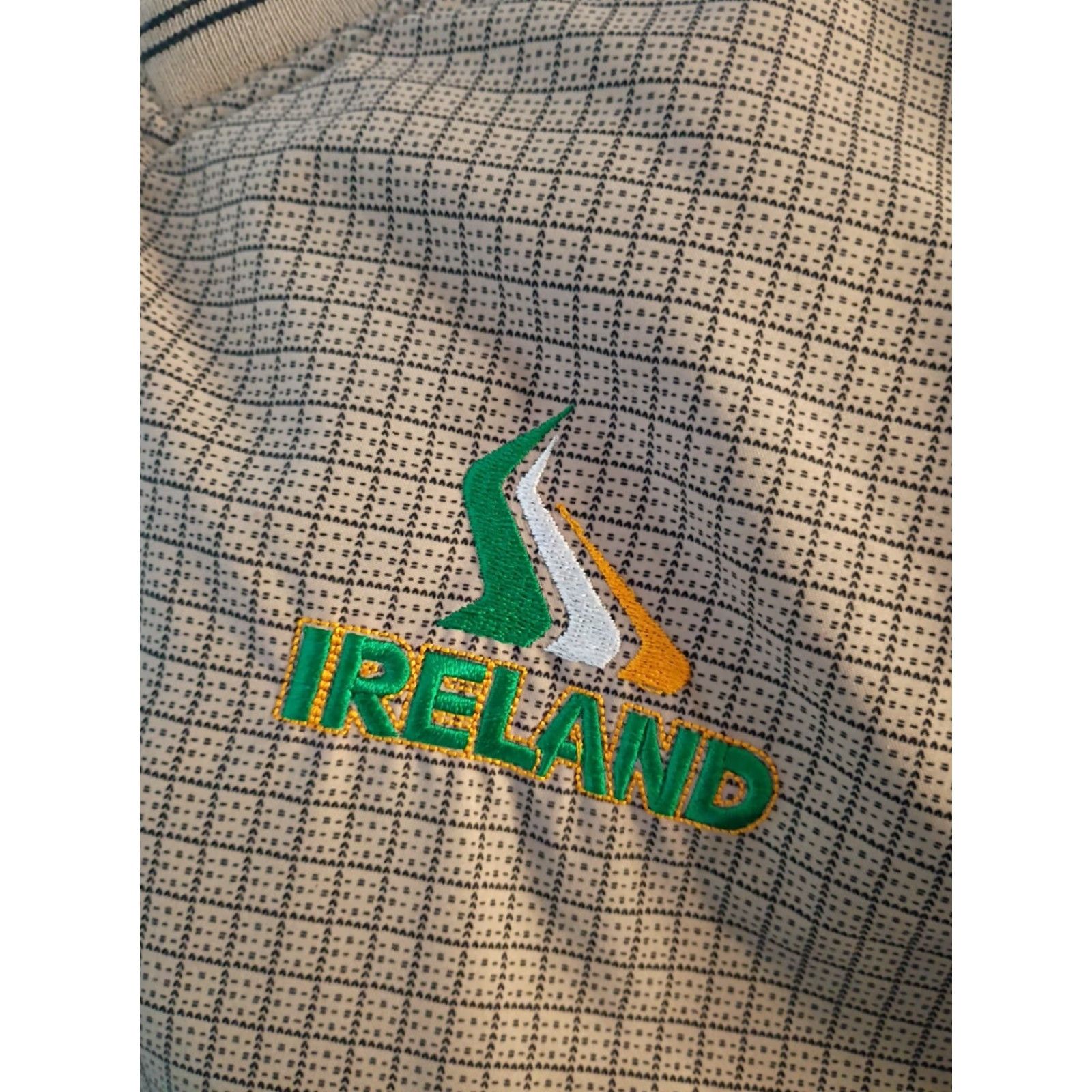 Weatherproof VINTAGE la loving Ireland Weatherproof Golf Vest Shirt Men L Embroidered Beige Windbreaker Size US L / EU 52-54 / 3 - 3 Thumbnail