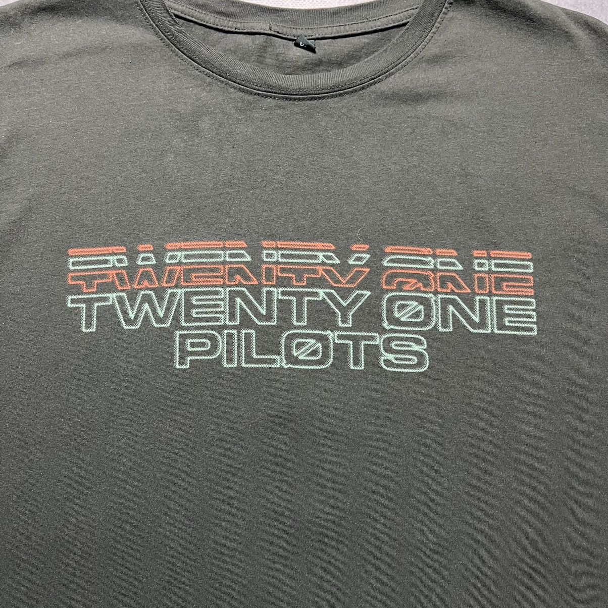 Band Tees × Vintage Twenty One Pilots Poisonous Vibrations Band Tee Streetwear Size US XL / EU 56 / 4 - 2 Thumbnail