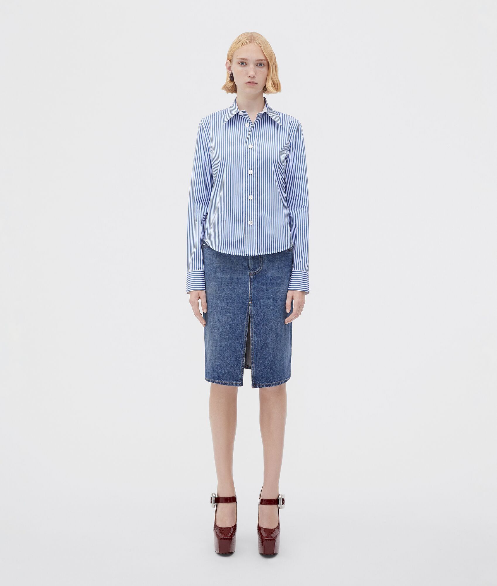 Bottega Veneta o1bcso1str0225 Cotton Pinstripe Shirt in White/Blue Size XS / US 0-2 / IT 36-38 - 1 Thumbnail