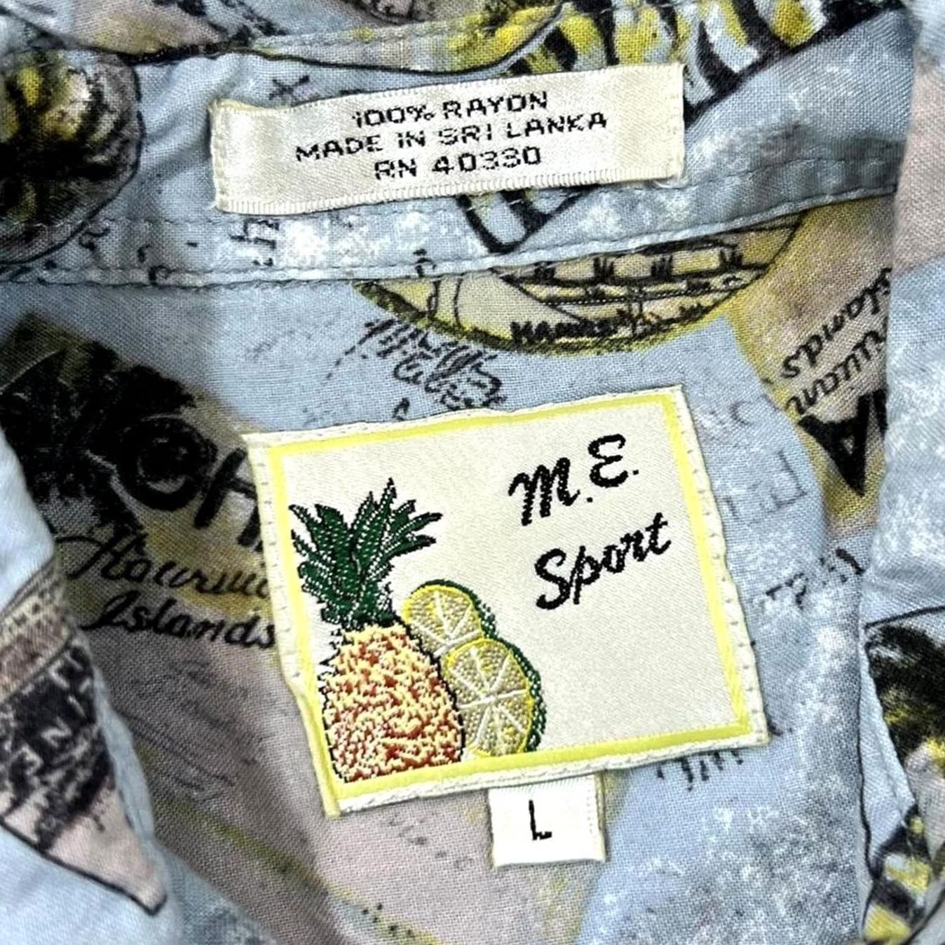 Vintage VINTAGE M.E.Sport Honolulu Hawaii Hawaiian Tropical Patterned Short Sleeve Rayon Shirt Large Regular Mens Button-Up Blue Multicoloured Floral 90s Size US L / EU 52-54 / 3 - 4 Thumbnail