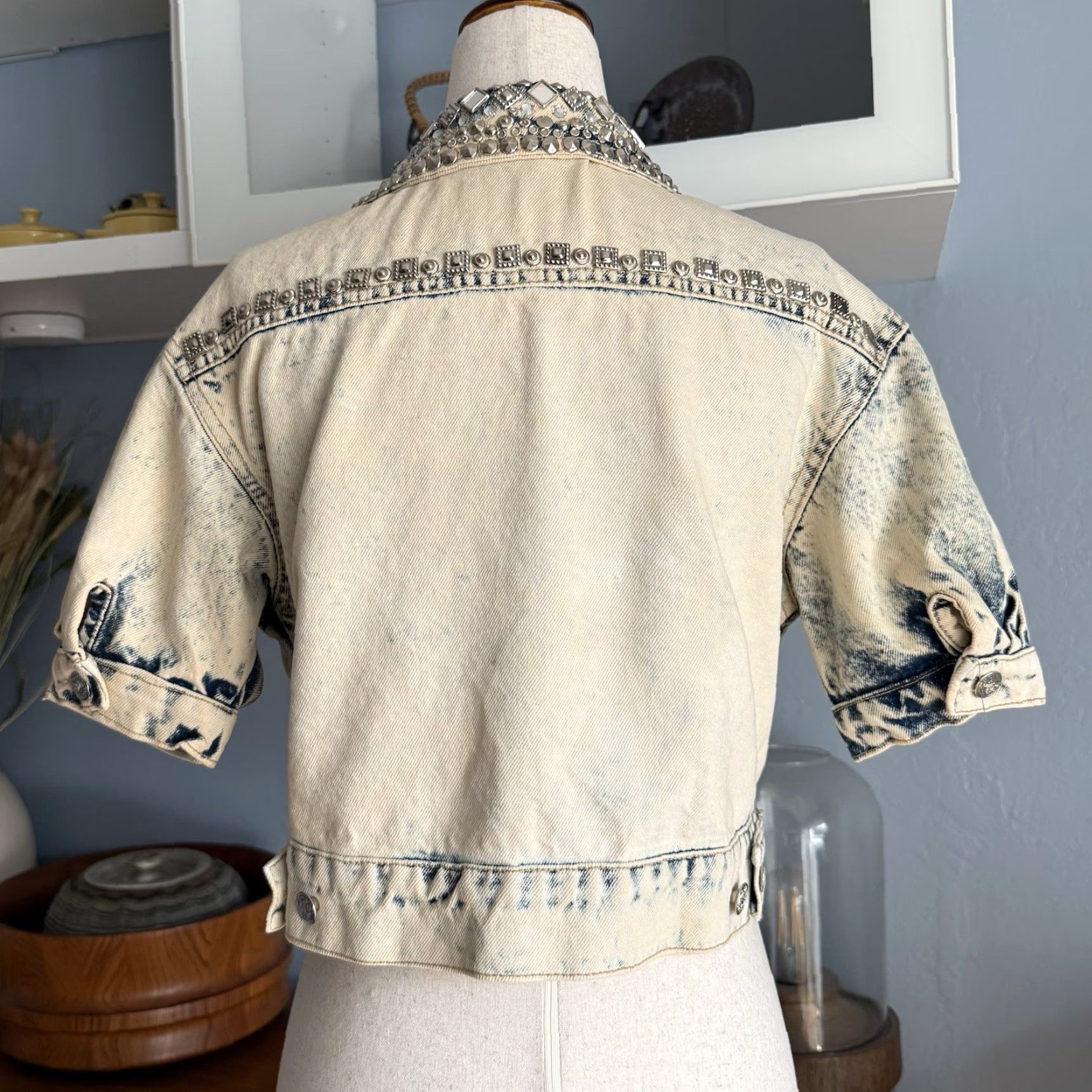 Denime VINTAGE ITZIK Denim Jacket Cropped Studded Rhinestone Button Front Cotton 80s 90s Women's Size S Cream/Blue - Basic Jacket Size 28" / US 6 / IT 42 - 5 Thumbnail