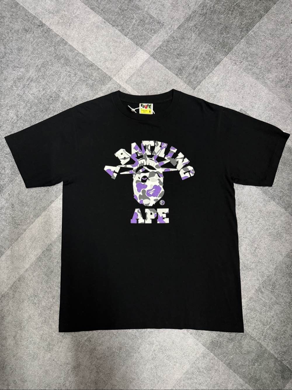 Bape A Bathing Ape Statue of Liberty Logo T-Shirt Size M Size US M / EU 48-50 / 2 - 1 Thumbnail