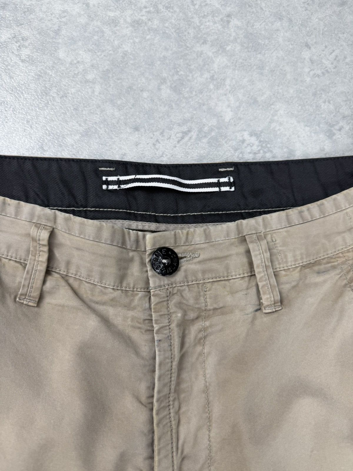 Stone Island Stone Island Cargo Shorts Beige Size W30 Size US 30 / EU 46 - 8 Thumbnail