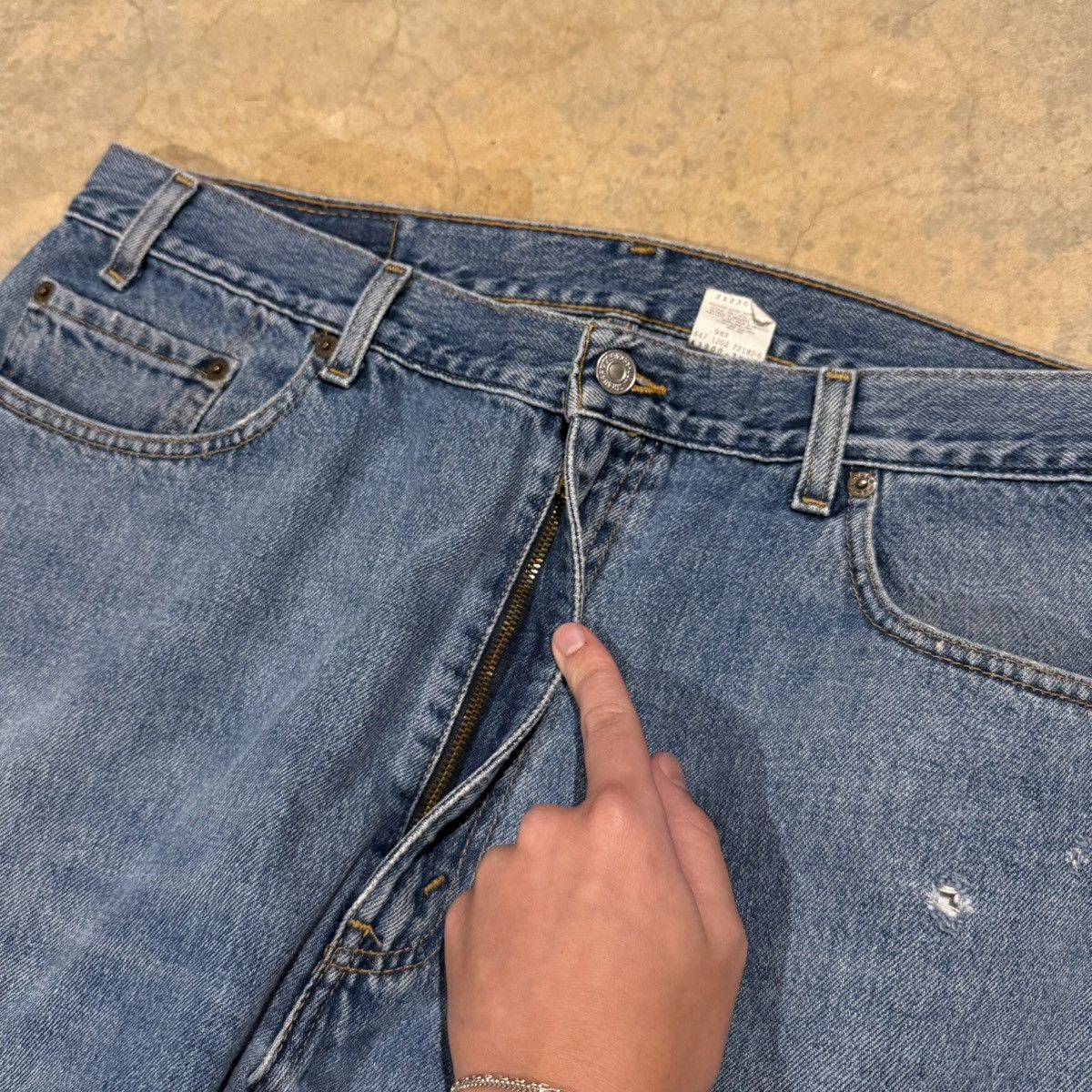 Levi's 1990s Levi’s 647 Faded Distressed Loose Fit Jeans ERD Grunge Size US 37 - 4 Thumbnail