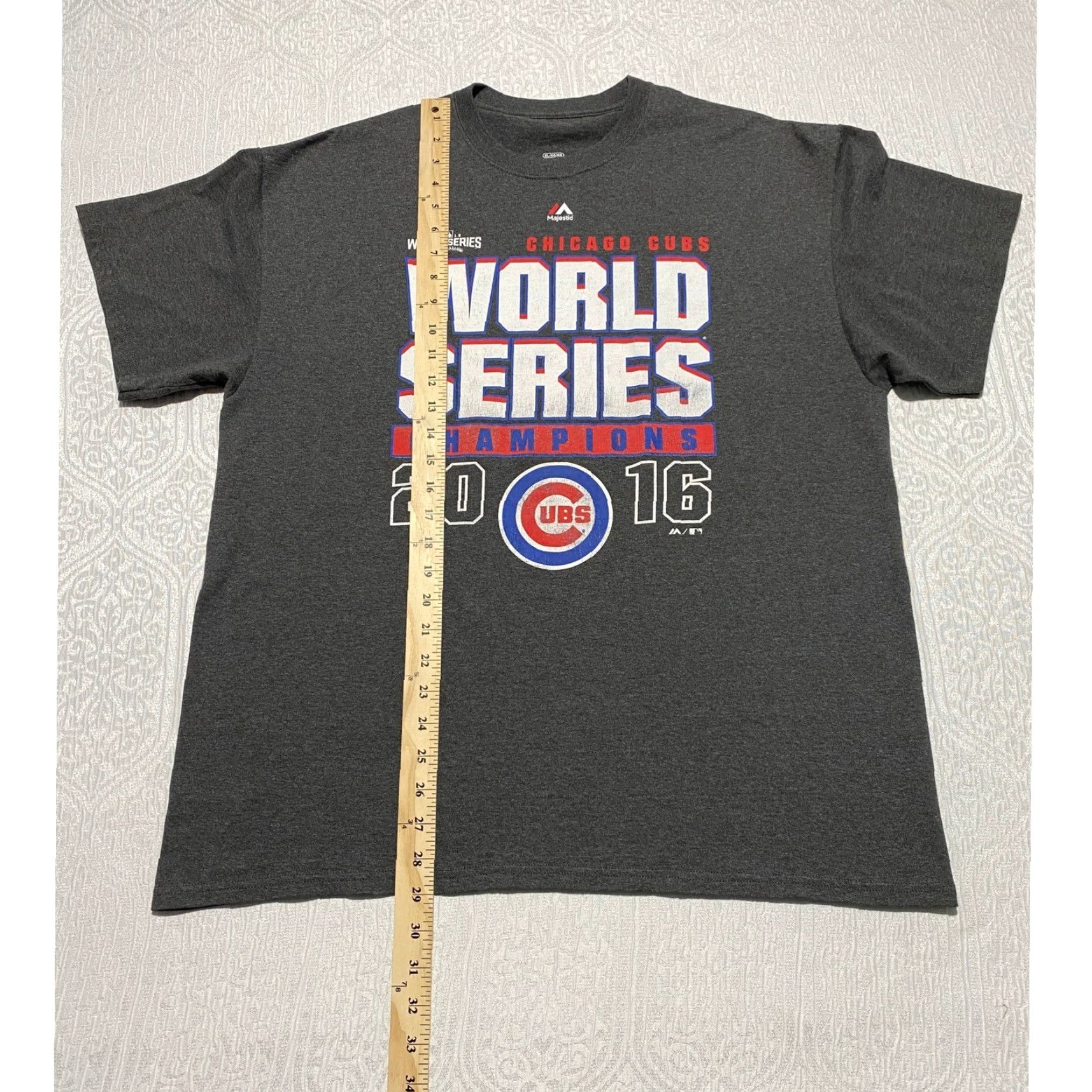 Vintage VINTAGE Chicago Cubs World Series Champions 2016 T Shirt XL Gray Graphic Print Size US XL / EU 56 / 4 - 5 Thumbnail