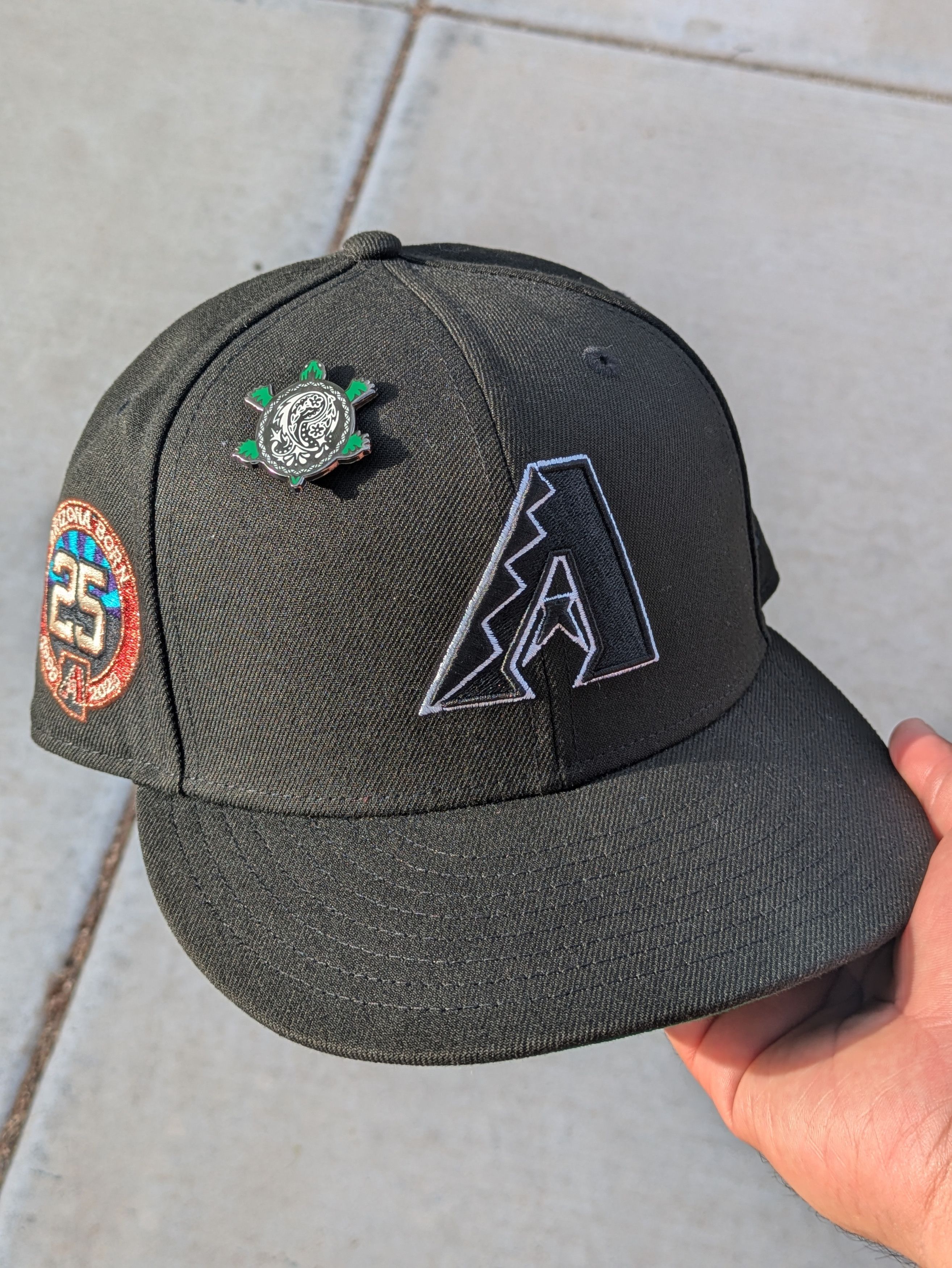 Hat Club Blackdome 1.0 Collection Pin Hatclub Size ONE SIZE - 4 Thumbnail