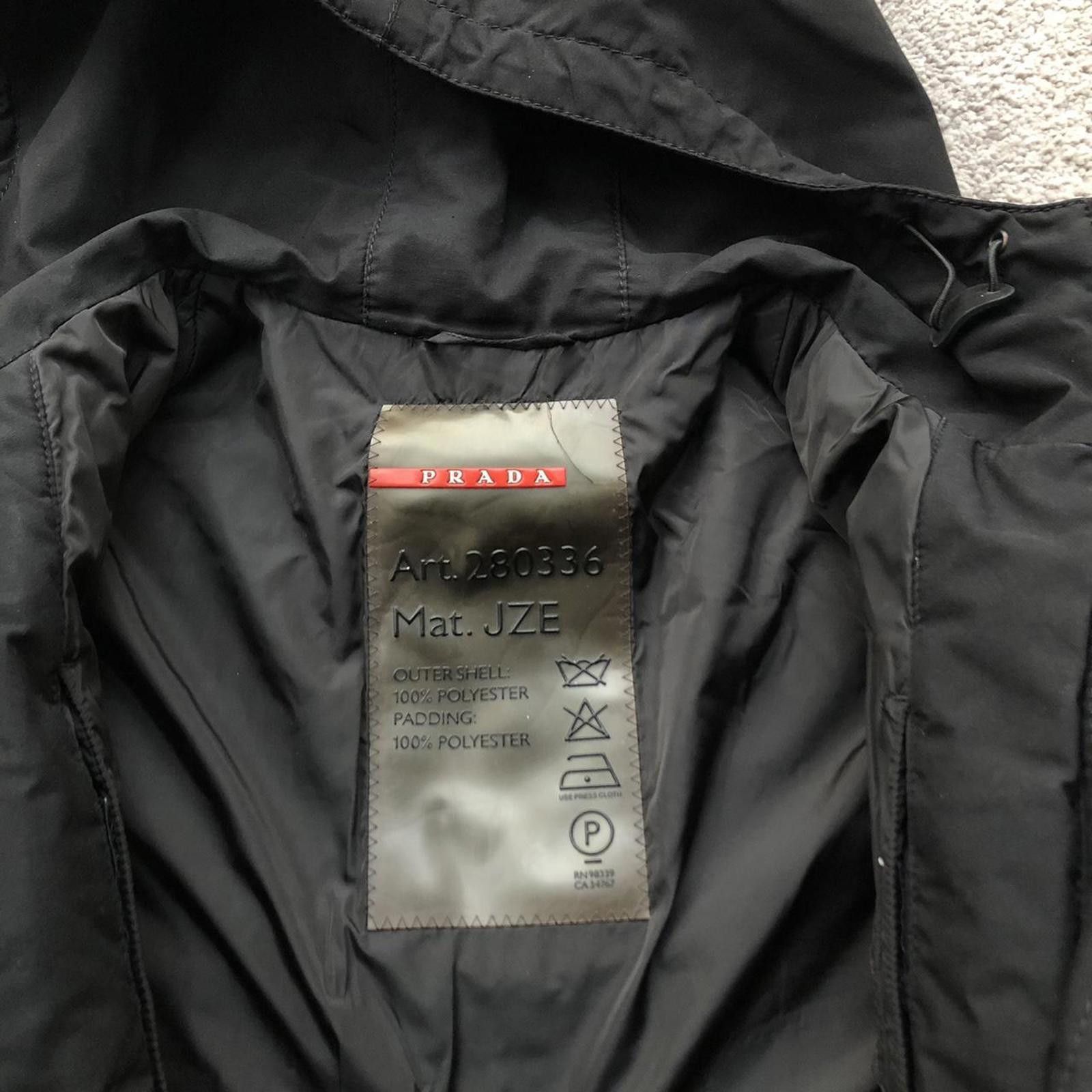 Prada Women’s Vintage Prada Red Tab Insulated Goretex Jacket Size M / US 6-8 / IT 42-44 - 6 Thumbnail