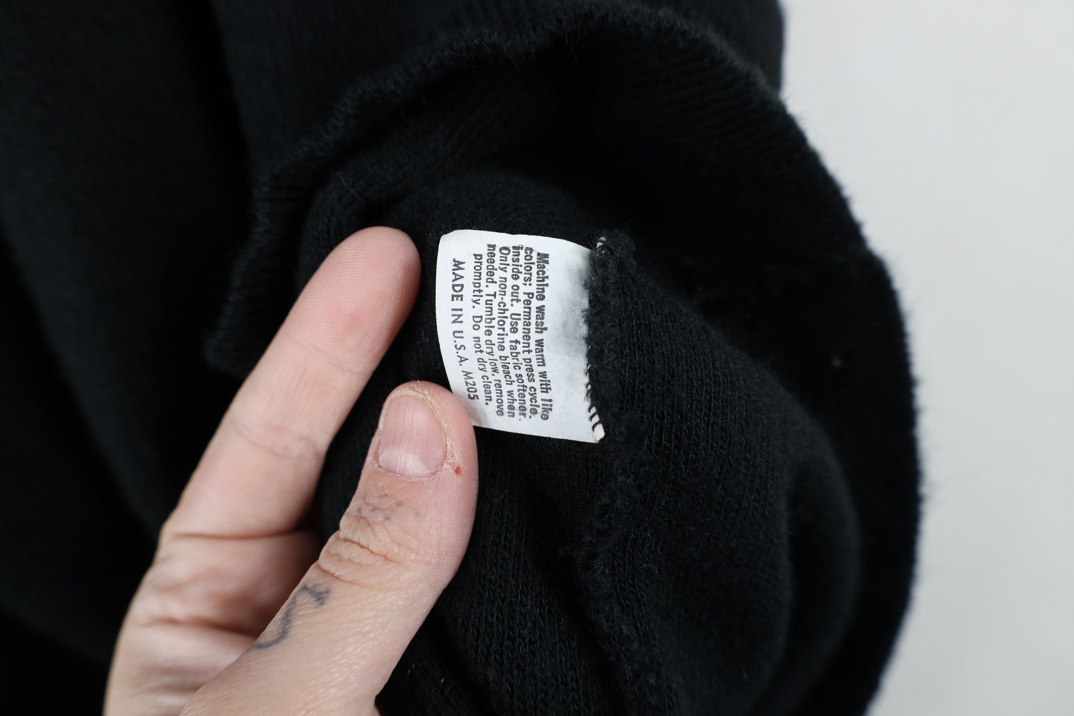 Vintage Vintage 90s Streetwear Knit V-Neck Sweater Vest Black USA Size US XL / EU 56 / 4 - 6 Thumbnail