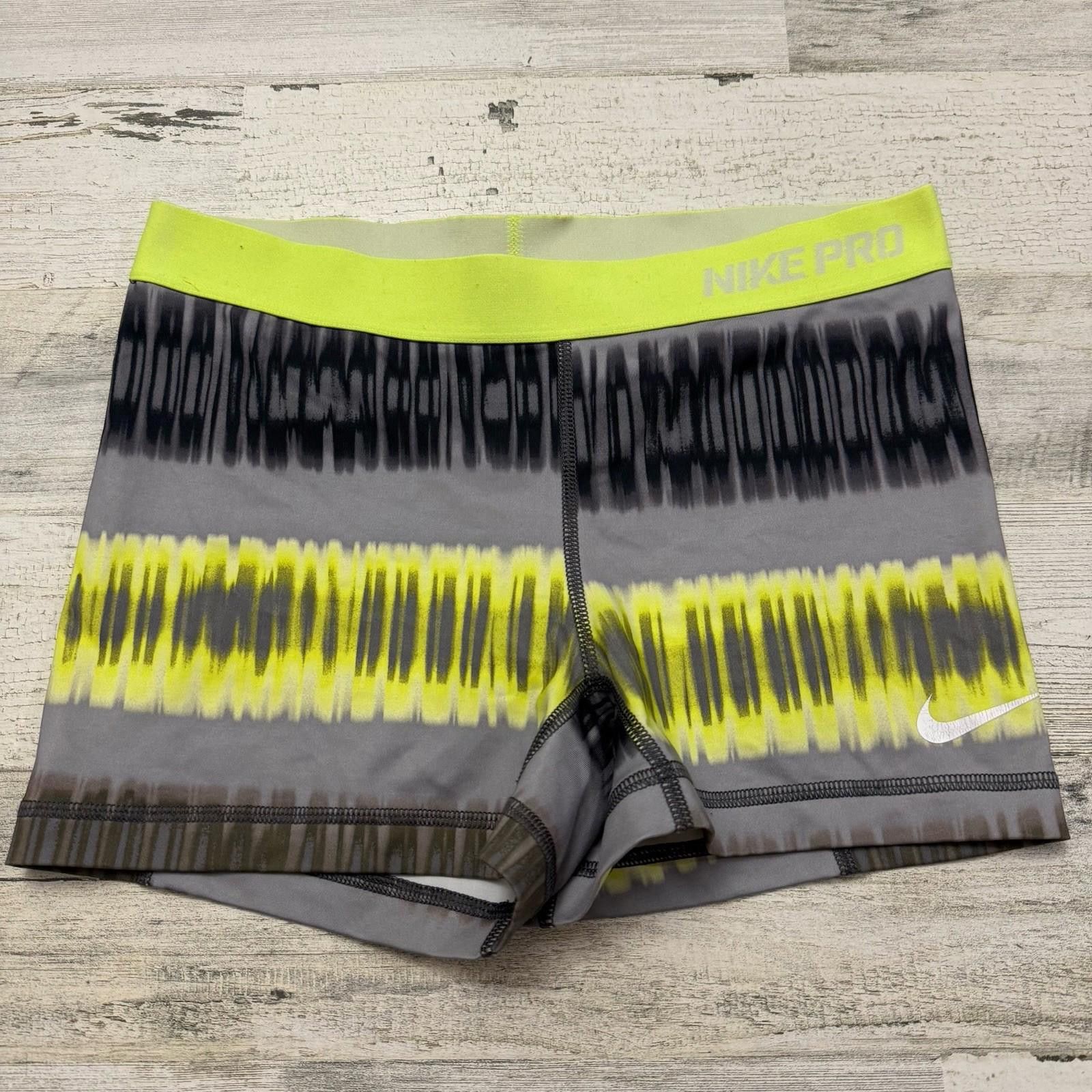 Nike Nike Compression Small Shorts Size 28" / US 6 / IT 42 - 1 Thumbnail