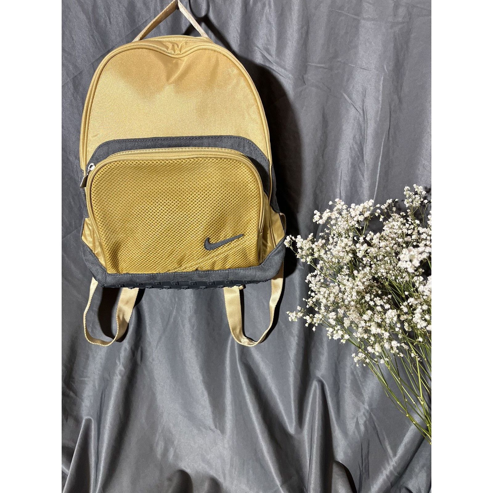 nike air max backpack yellow for Adults (17 Litres) providing safe storage for your tech and valuables Nike Air Nike Bag Yellow