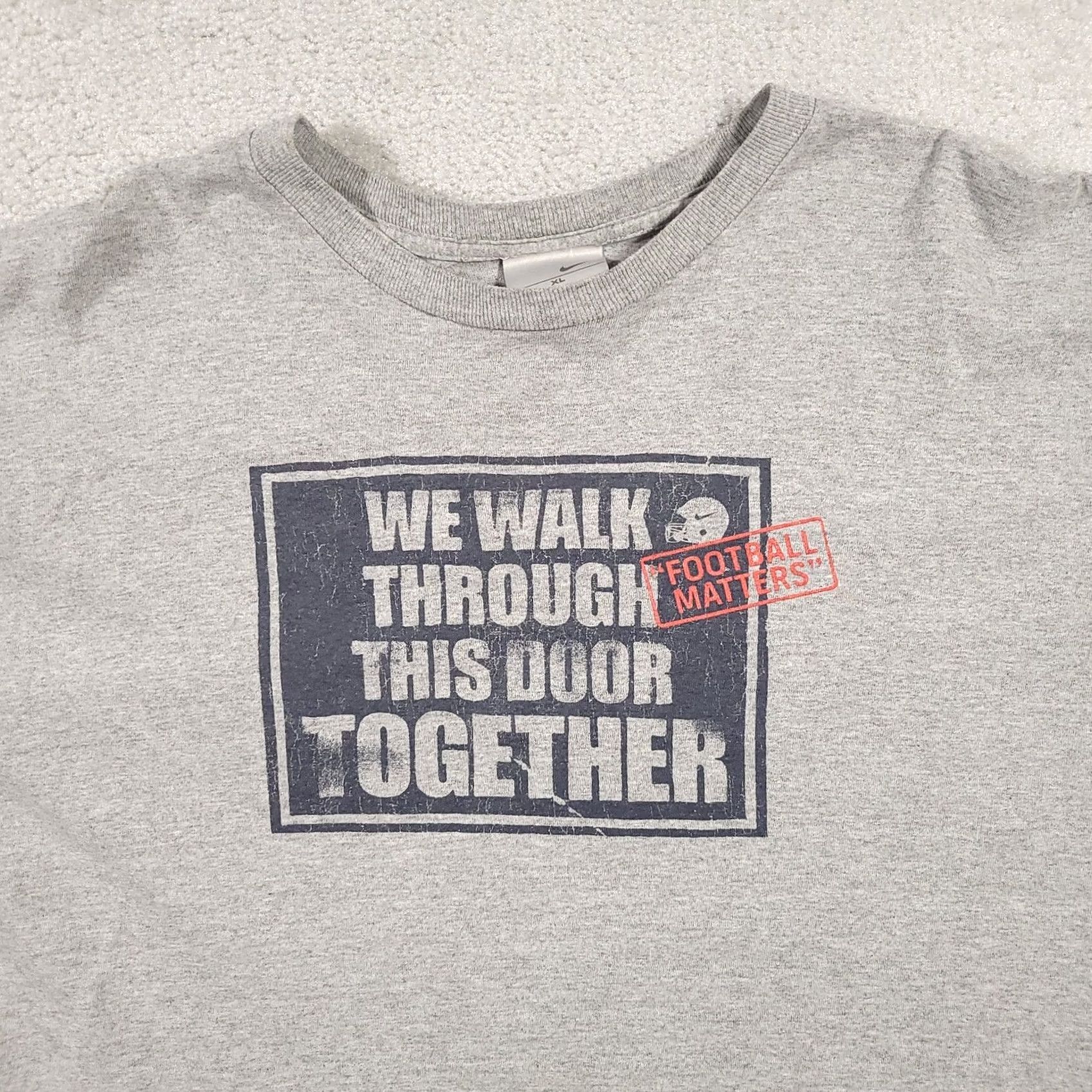 Nike VINTAGE Nike T Shirt Mens XL Gray Football Matters Just Do It Graphic Double Sided Shirt Mens XL Gray Nike Just Do It Football Matters 90s Logo Sports Size US XL / EU 56 / 4 - 3 Thumbnail