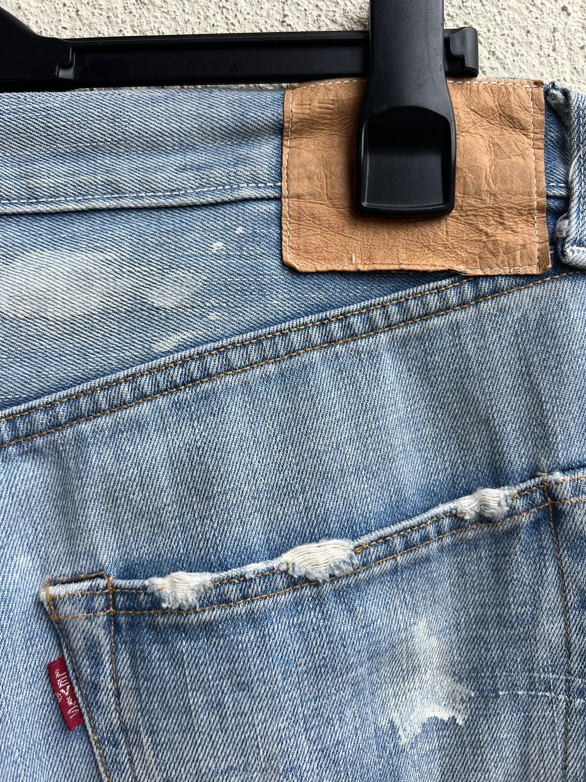 Levi's Vintage Clothing VTG 2005 LVC Levi’s 501 Big E Distress Painter Denim Jeans Size US 34 / EU 50 - 21 Thumbnail