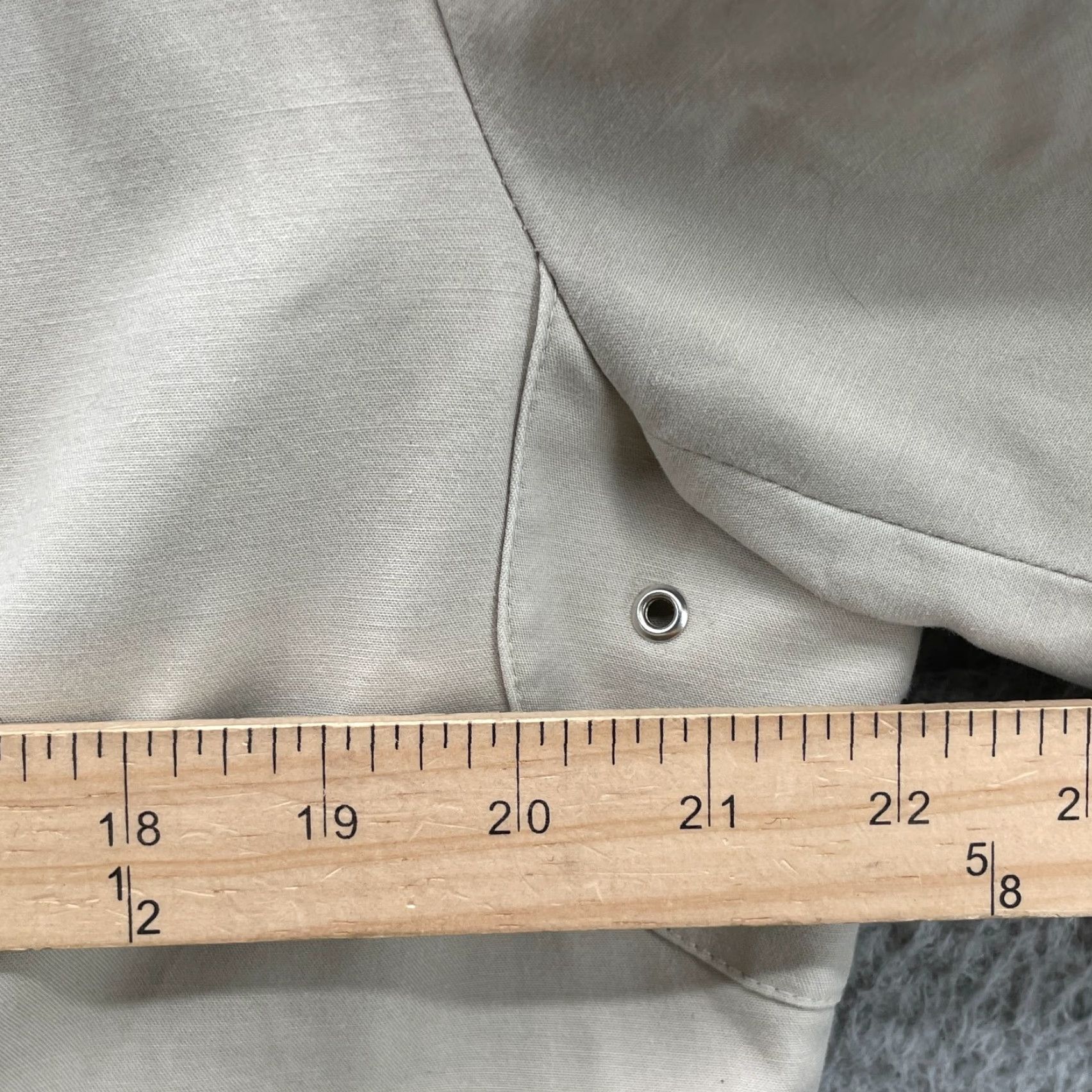 **Calvin Klein Canvas Coat Womens Large Beige Hooded Preppy Casual** User: **Calvin Klein Large Beige Hooded Canvas Coat Women's Preppy Casual**