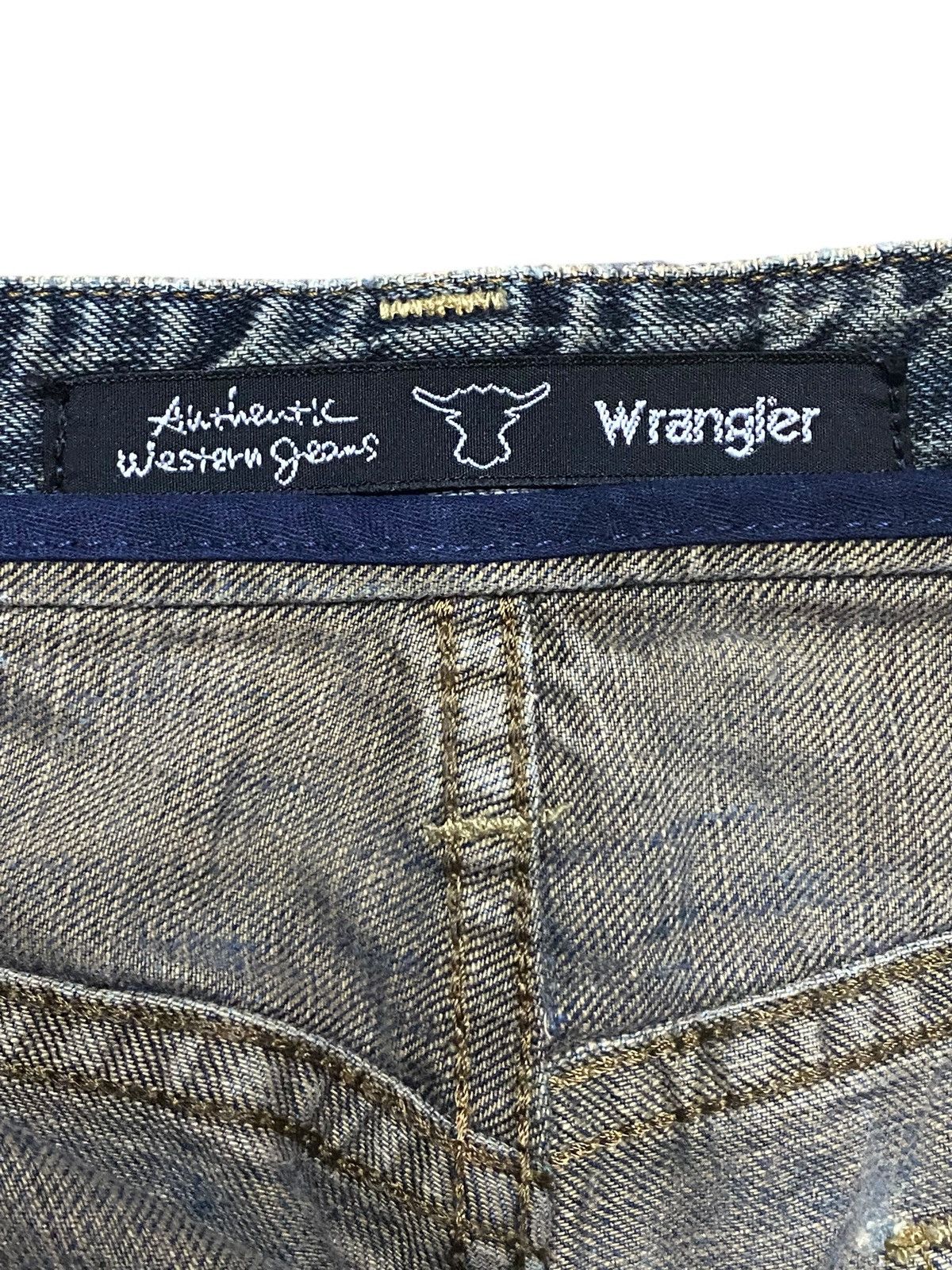 Wrangler Wrangler Authentic Western geams Distressed Loose Jeans Size US 30 / EU 46 - 19 Thumbnail