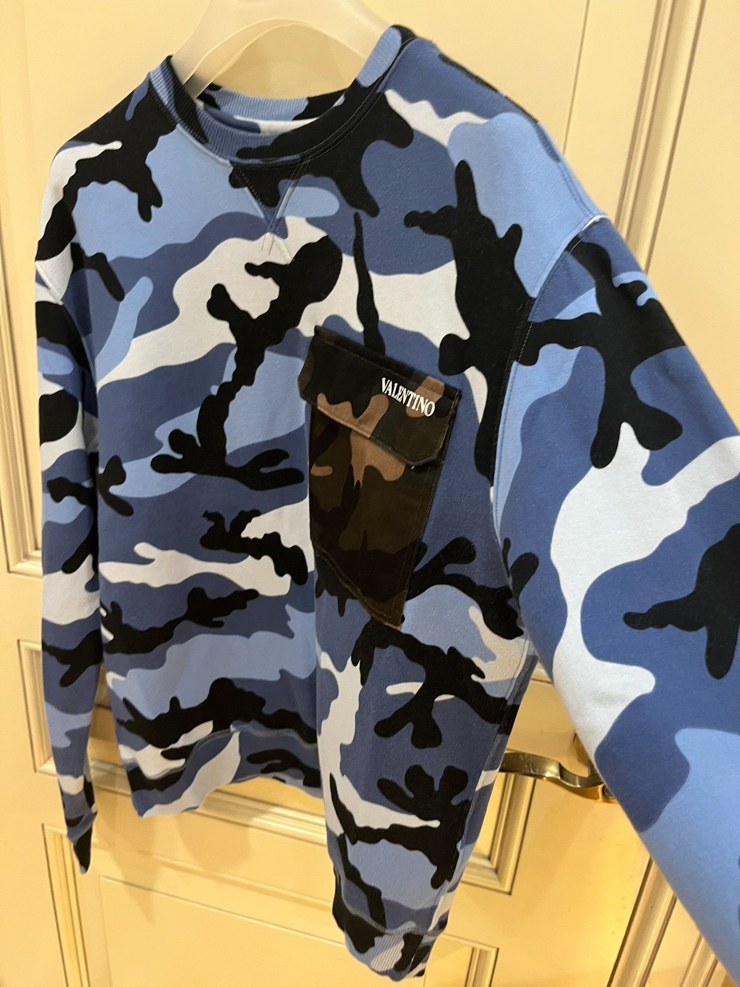 Valentino Valentino Blue Camouflage Crewneck Sweater Size US S / EU 44-46 / 1 - 3 Thumbnail