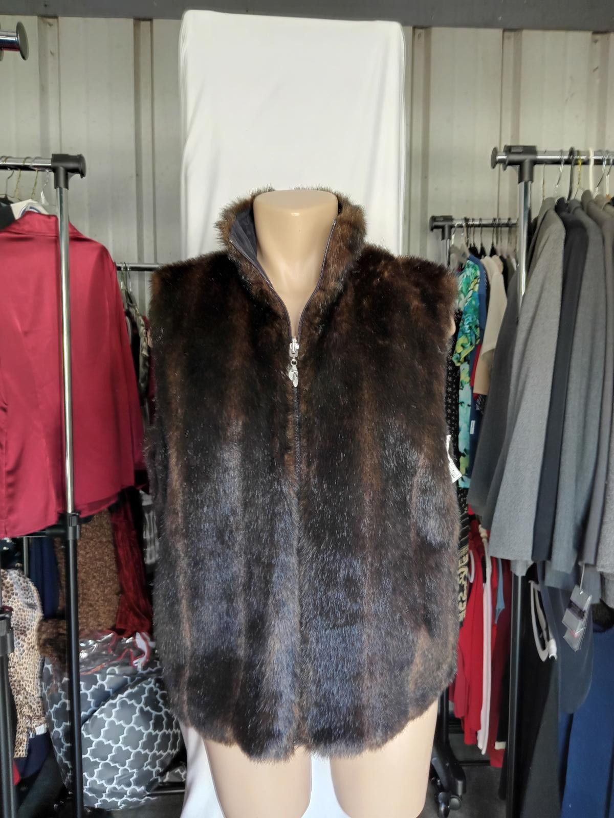 Designer Chic Faux Fur Vest for Women Size S / US 4 / IT 40 - 1 Thumbnail