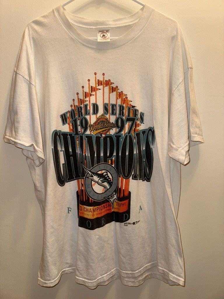 Vintage VINTAGE MARLINS 1997 WORLD SERIES CHAMPIONSHIP SHIRT Size US XL / EU 56 / 4 - 1 Thumbnail