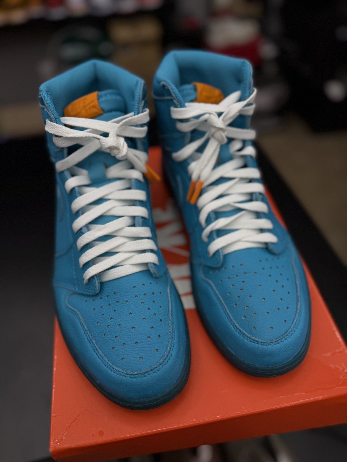 Jordan Brand Jordan 1 Gatorade Blue Lagoon Size 10.5 Pre Owned 🧼 Size US 10.5 / EU 43-44 - 9 Thumbnail