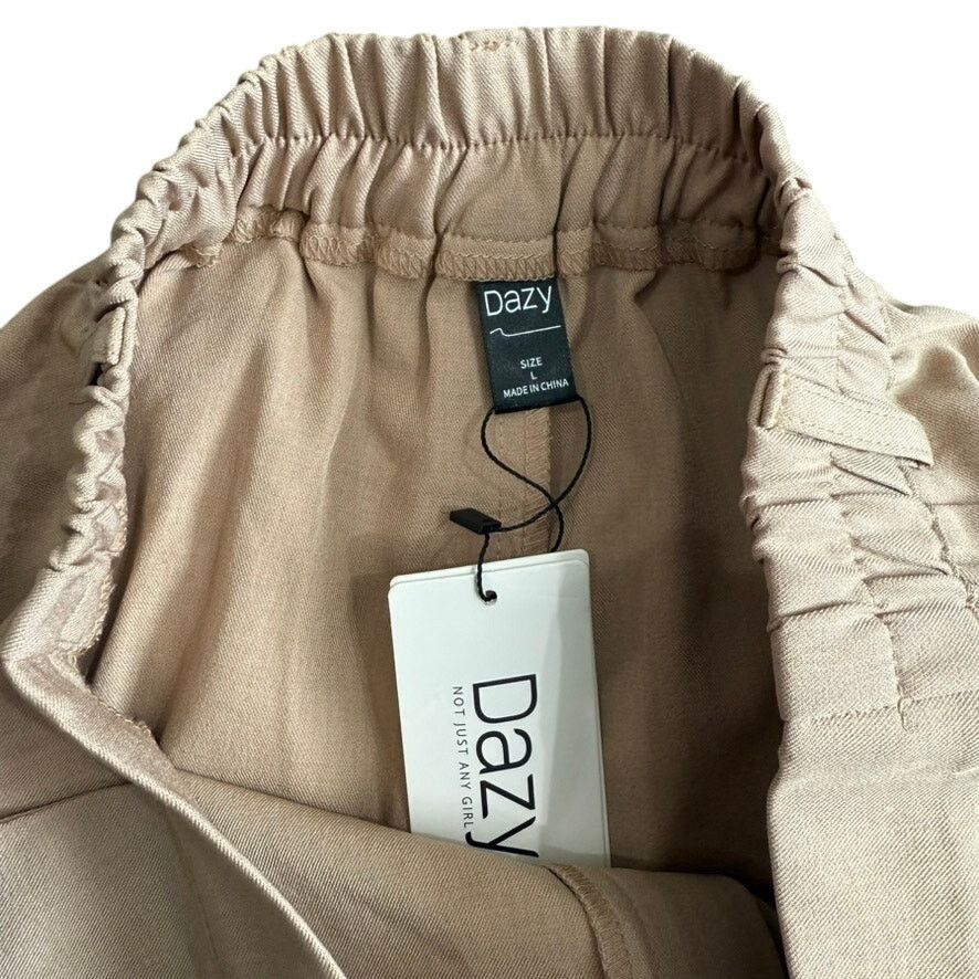 Shein Front Pleated High Waisted Shorts in Tan, Size L Size 32" / US 10 / IT 46 - 2 Thumbnail