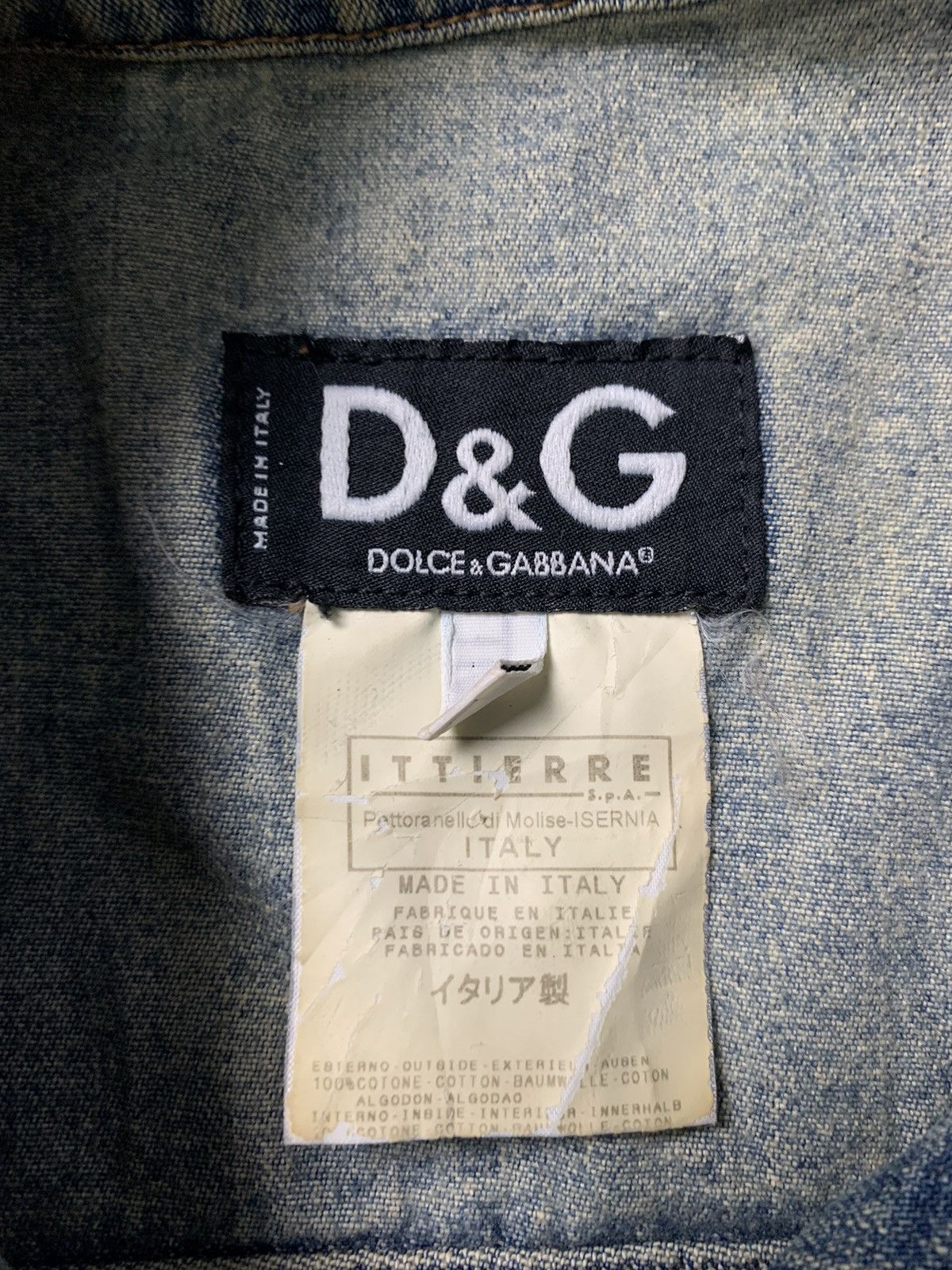 Dolce & Gabbana × Vintage Vintage Dolce & Gabbana Distressed Denim Jacket Size US S / EU 44-46 / 1 - 10 Thumbnail