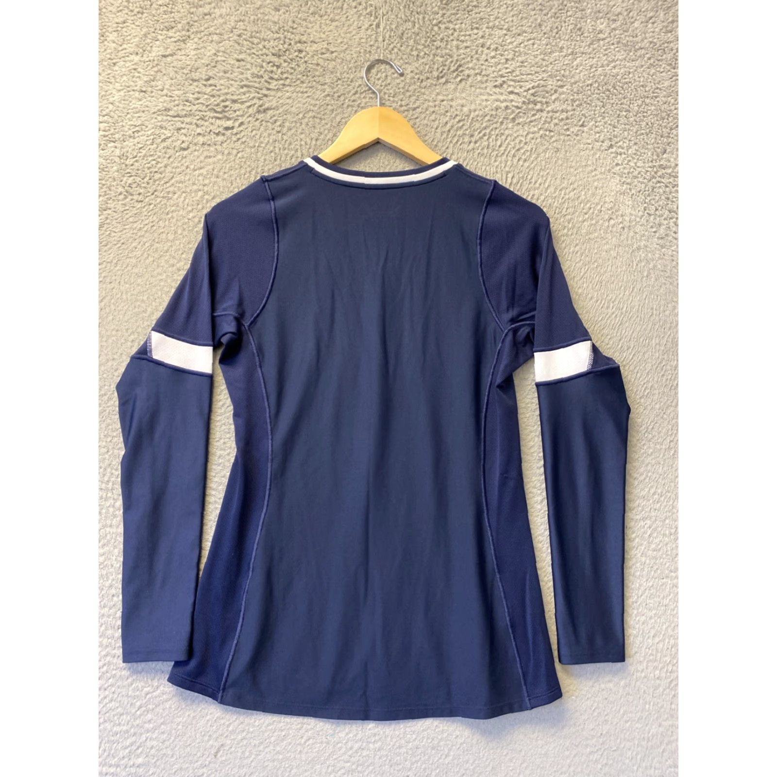 Under Armour Under Armour Navy Long Sleeve Athletic Shirt Size S Navy Stretch Running /150-24 Size US S / EU 44-46 / 1 - 6 Thumbnail